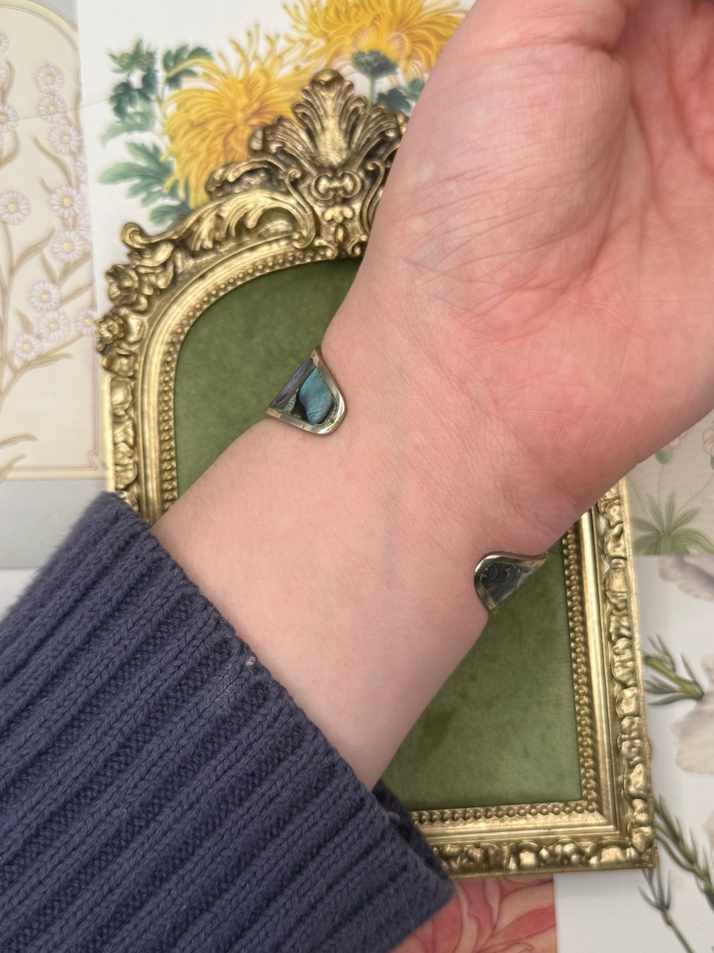 Vintage Silver Tone Abalone Inlay Bracelet