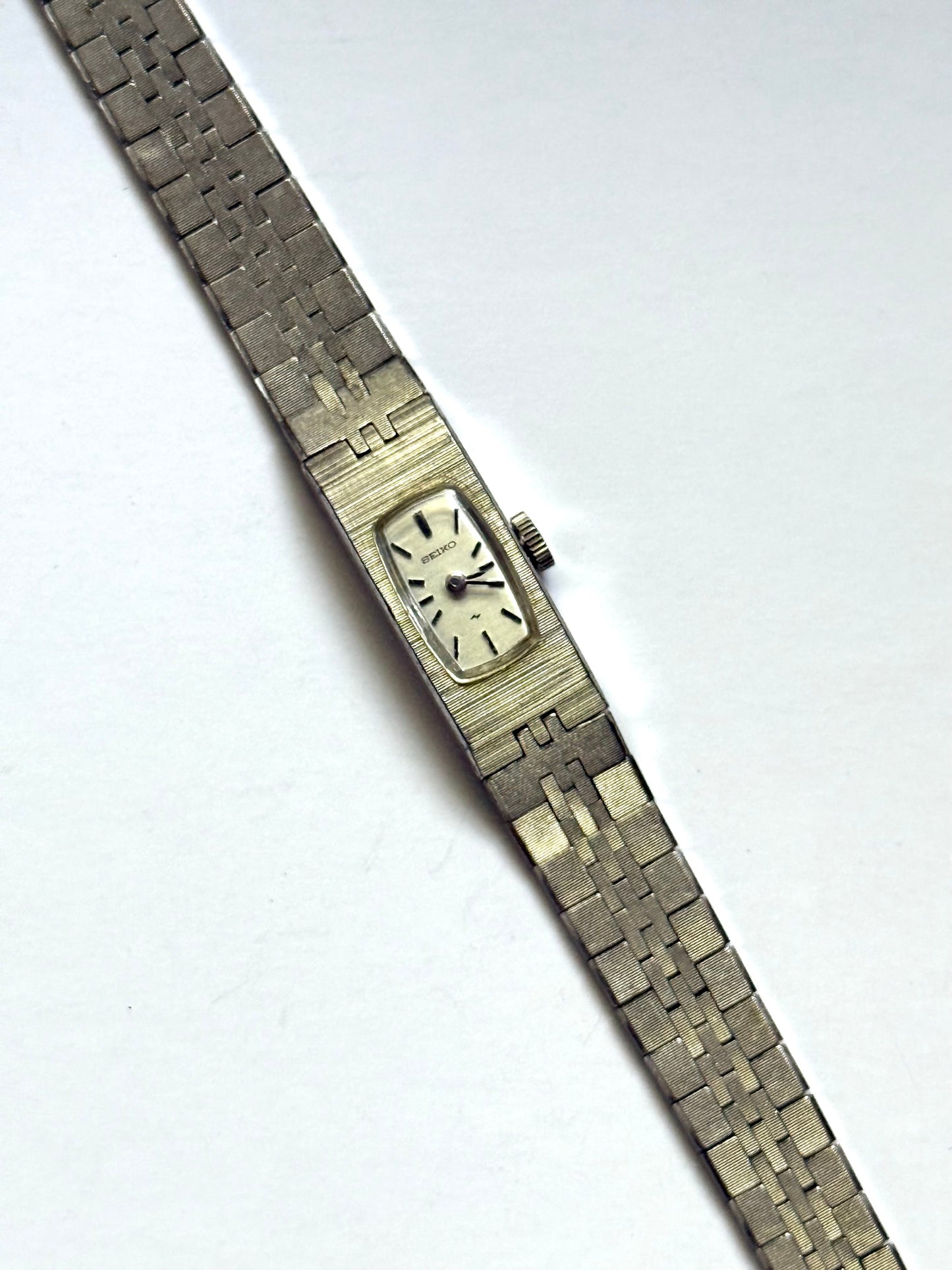 working silver tone wind up seiko watch