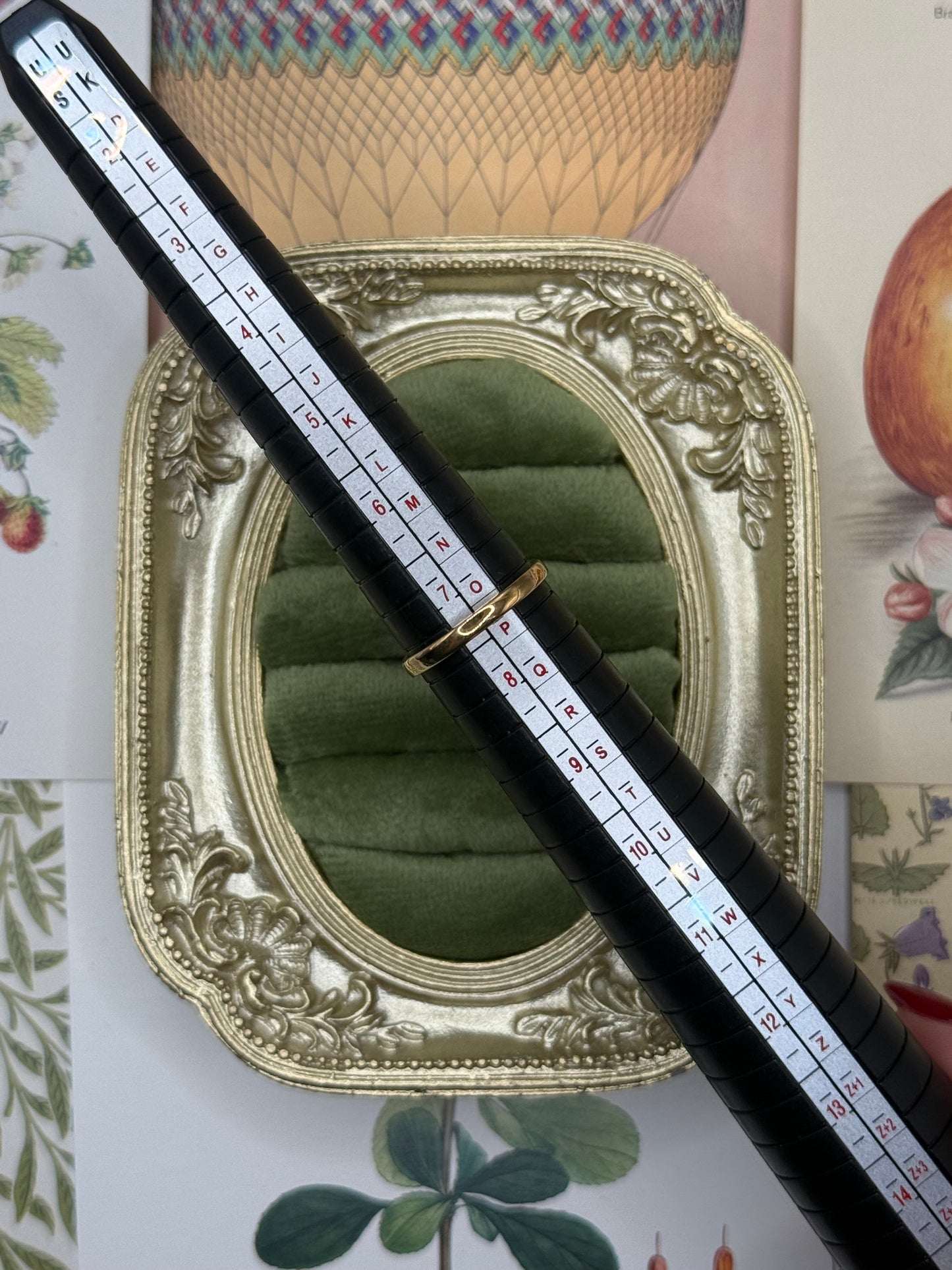 Vintage Gold Tone Ring Size 7.5