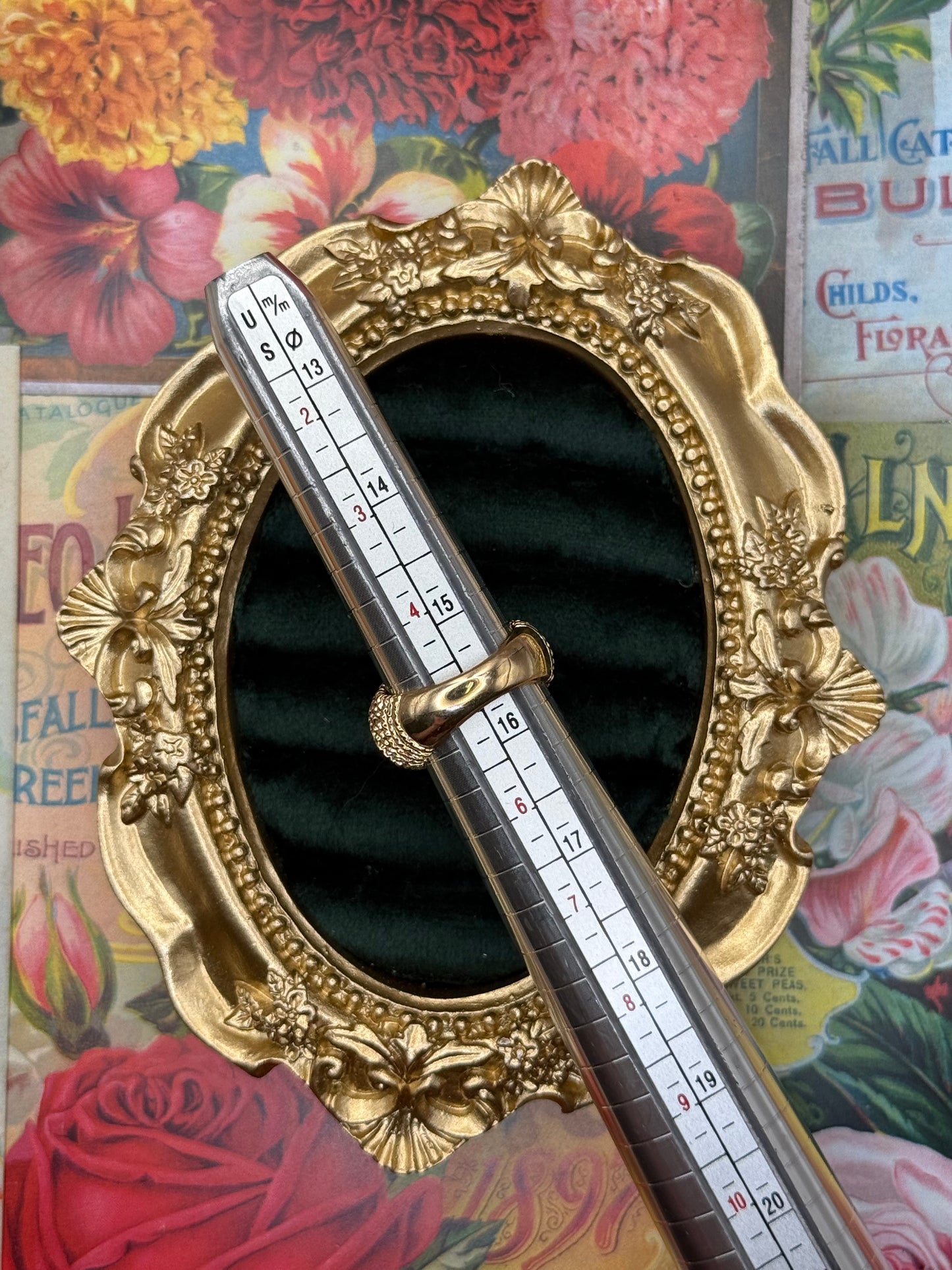 Vintage Gold Tone Old Stock Bezel Ring Size 5