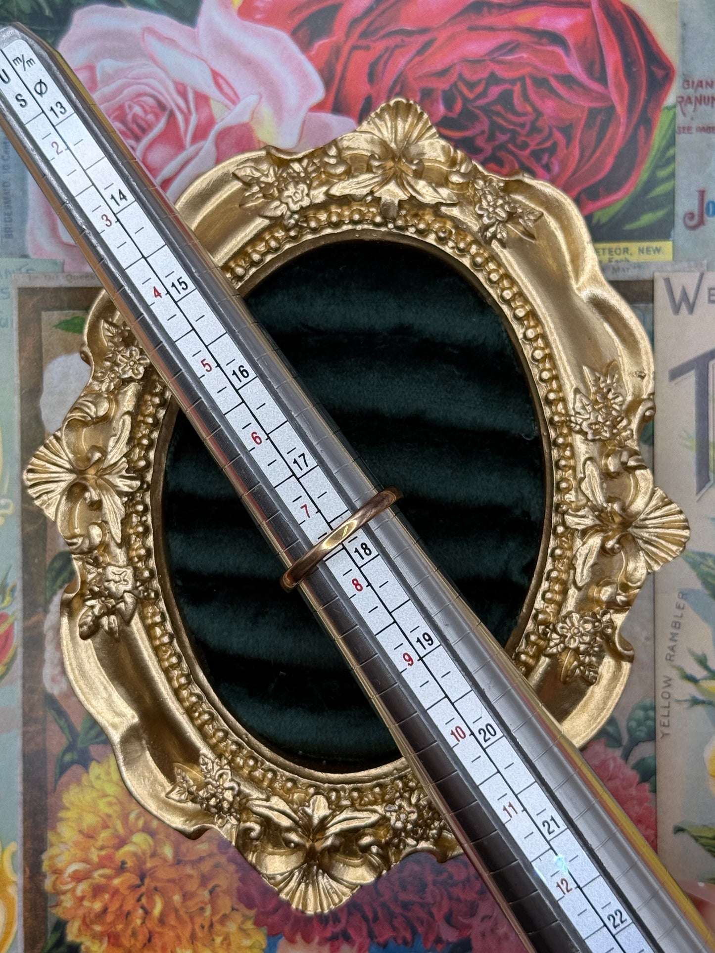 Vintage Gold Tone Dainty Ring Size 7.5