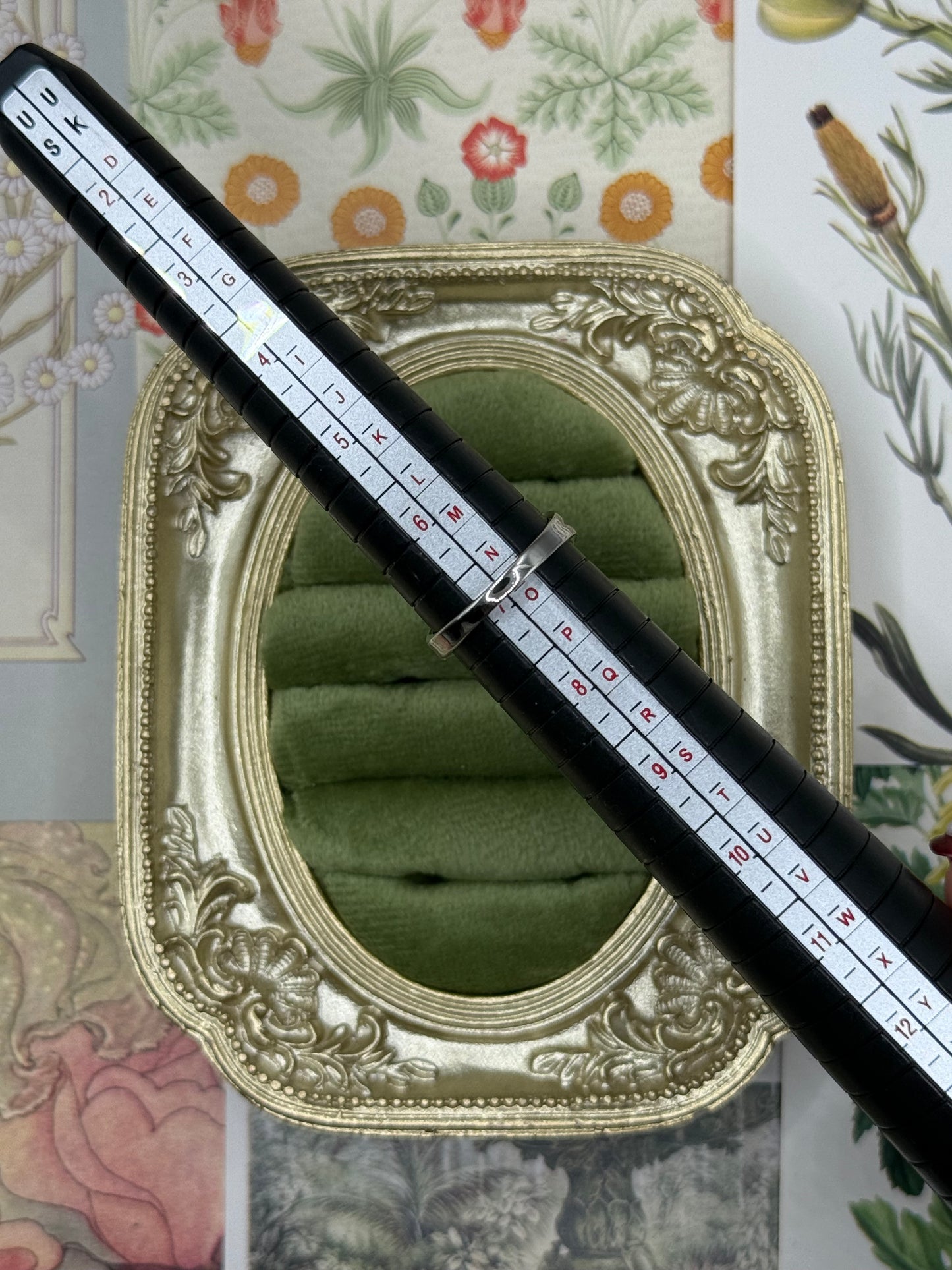 Vintage Silver Tone Avon Ring Size 7