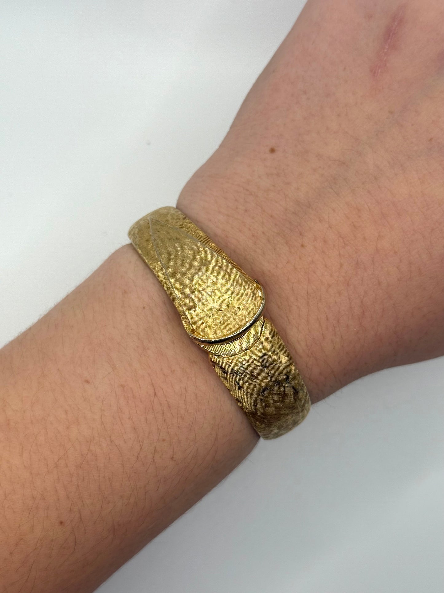 nonworking gold tone peek a boo watch