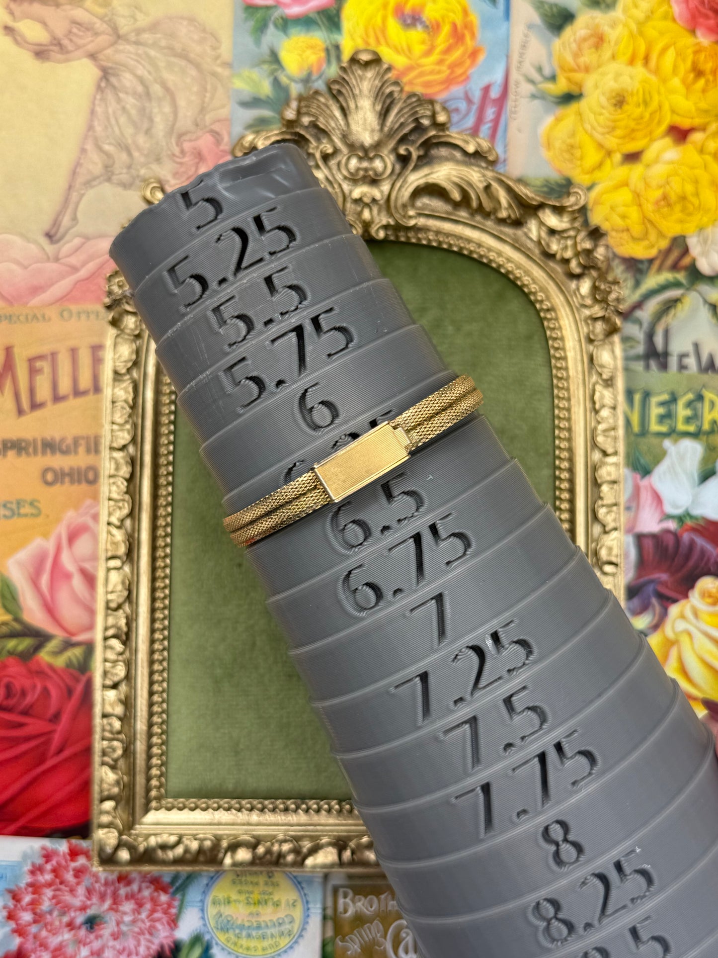 Working Vintage Gold Tone Pink Stone Watch
