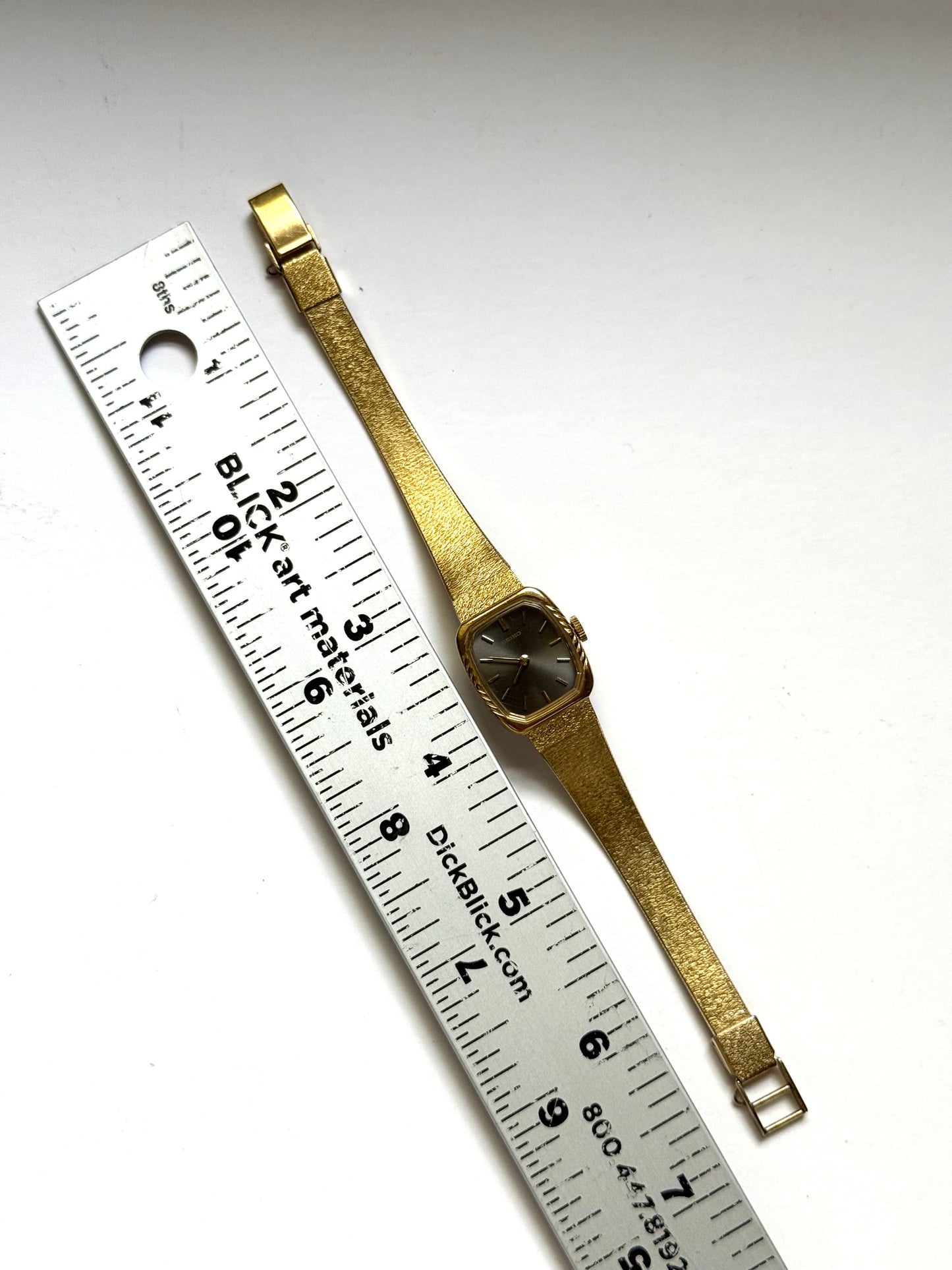 working gold tone wind up gray dial seiko watch