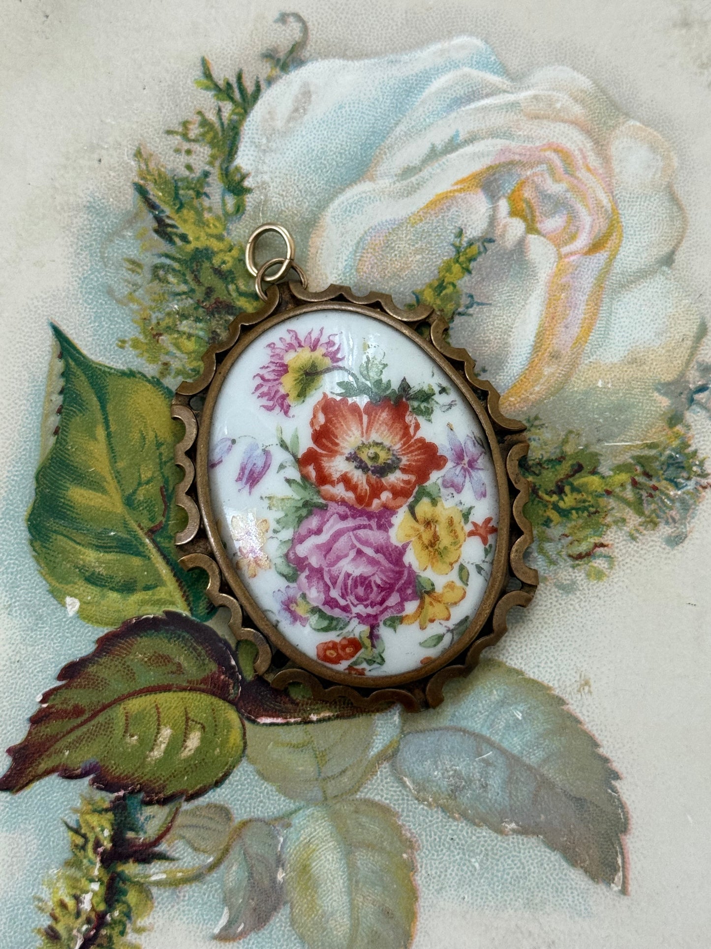 ceramic gold tone floral pendant