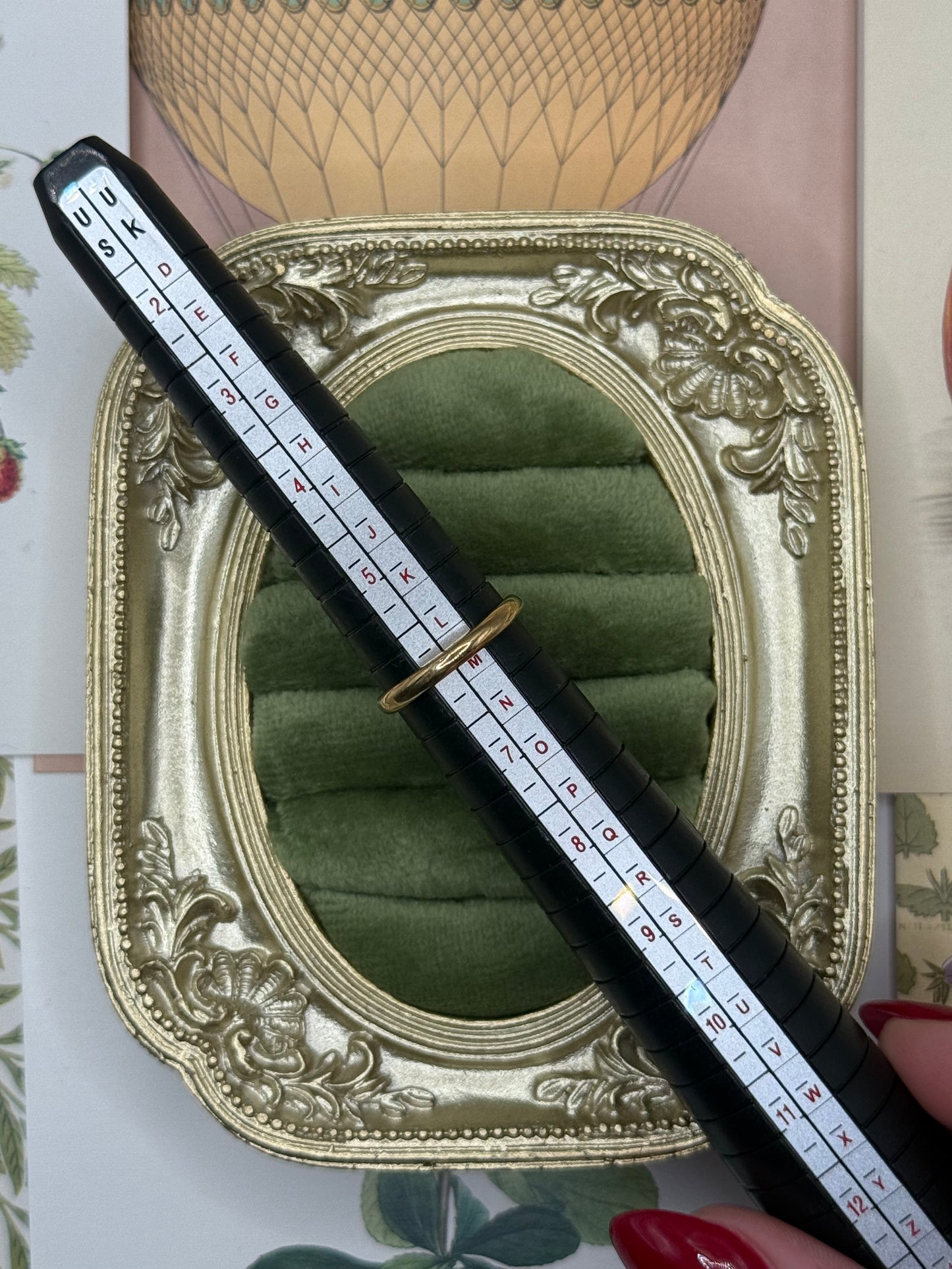 Vintage Gold Tone Avon Jade Ring Size 6