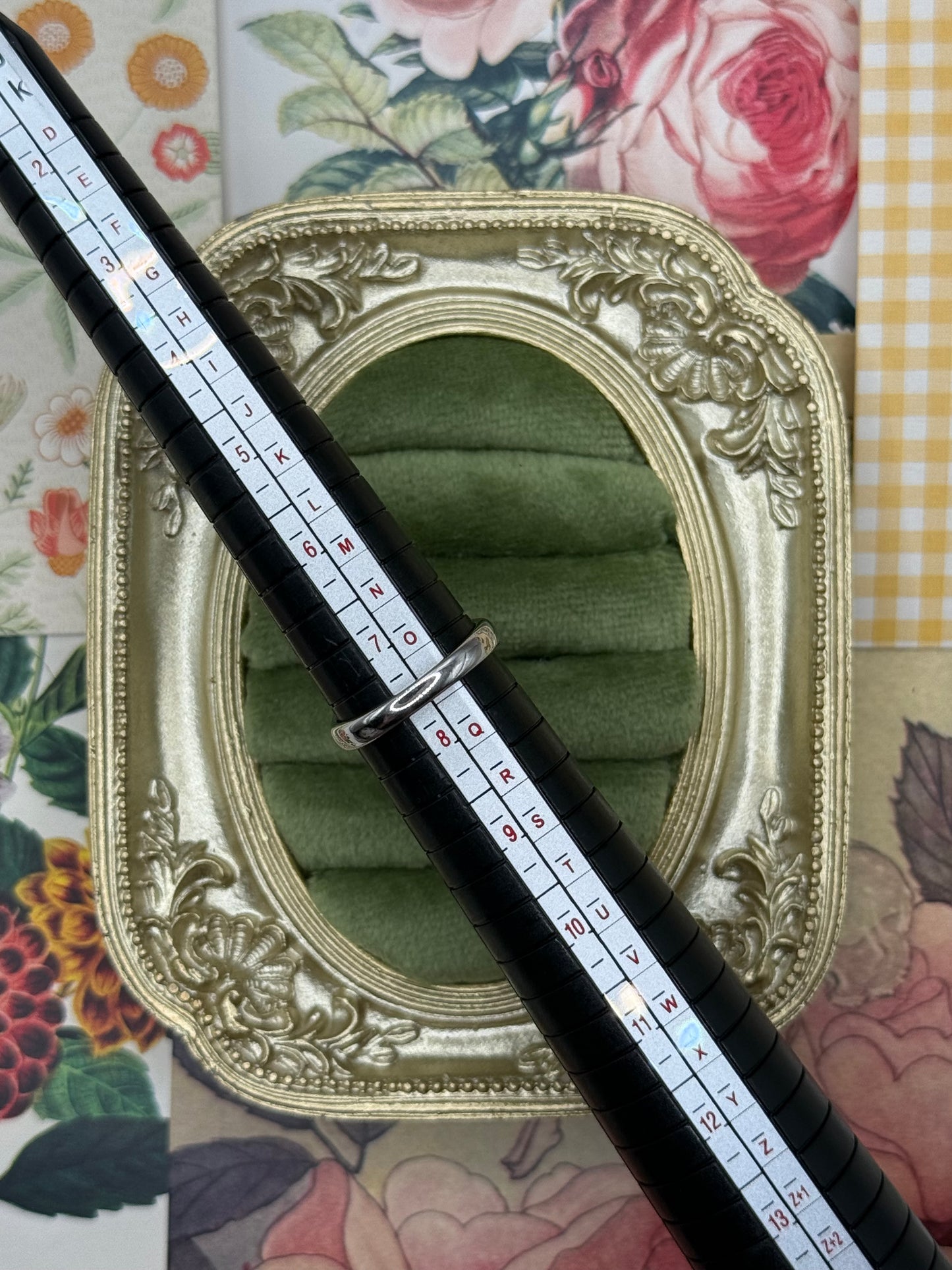 Vintage Silver Tone Ring Size 7.5