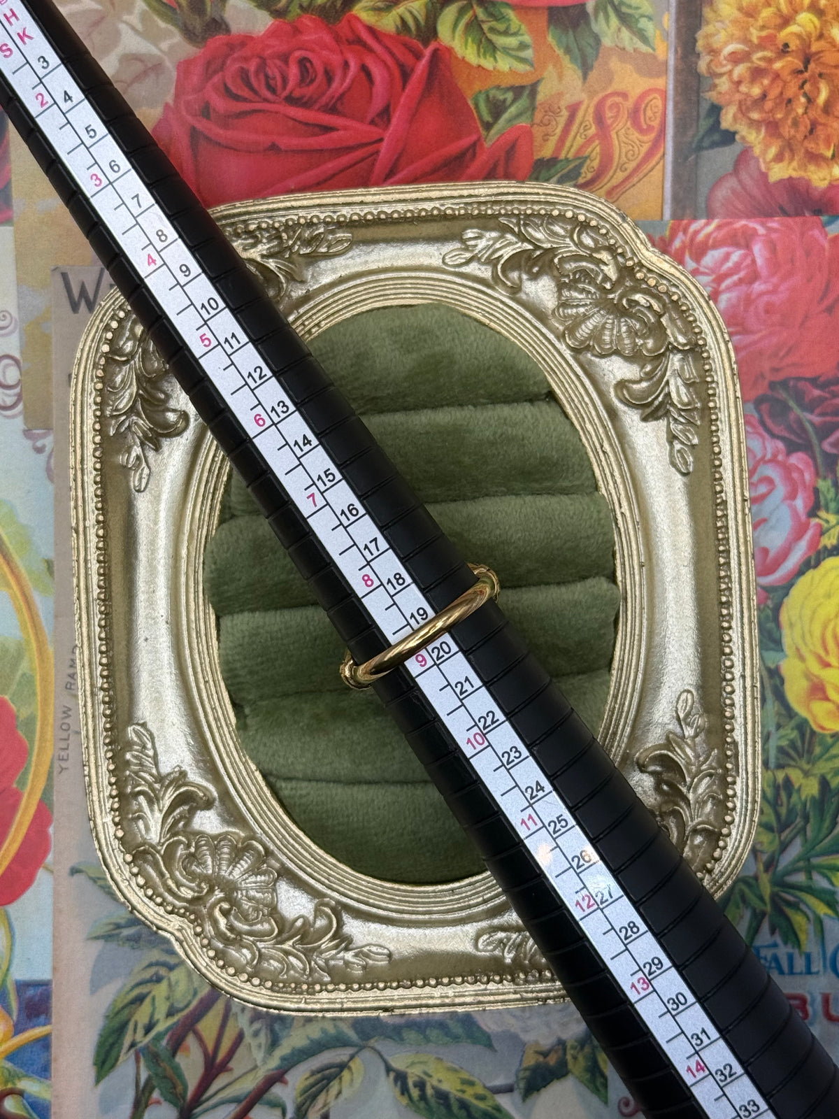 Vintage Gold Tone Domed Ring Size 9
