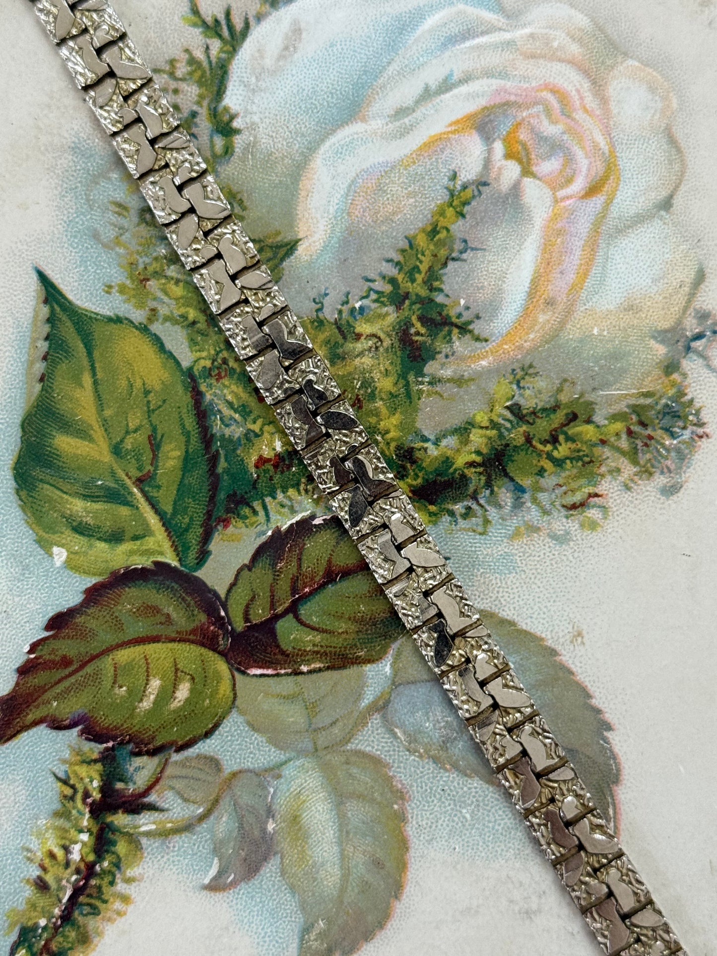 silver tone (?) nugget style bracelet