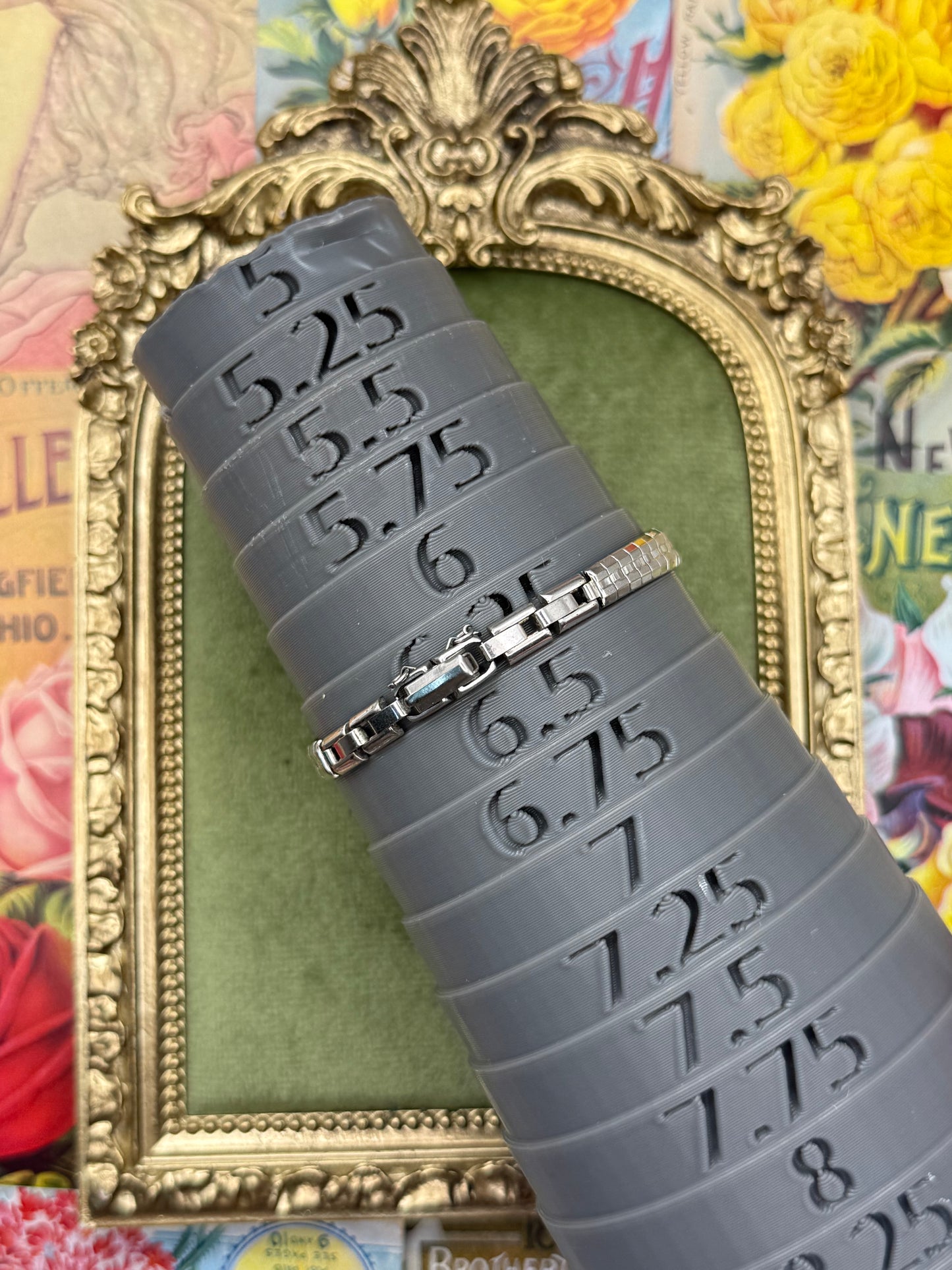 Working Vintage Silver Tone Wind Up Watch
