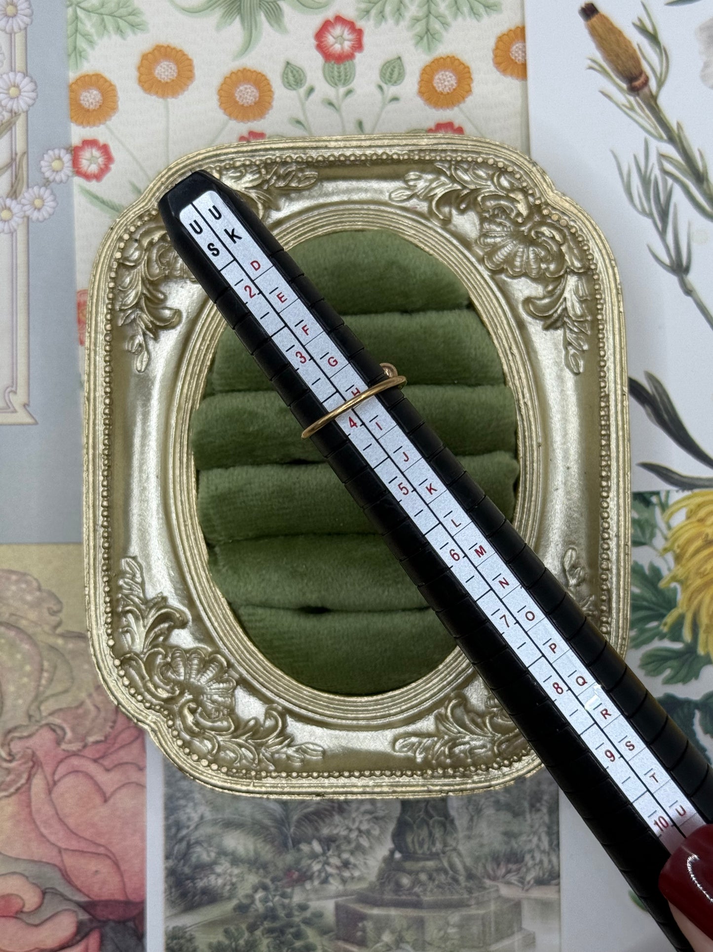 Vintage Gold Tone Ball Ring Size 3.75