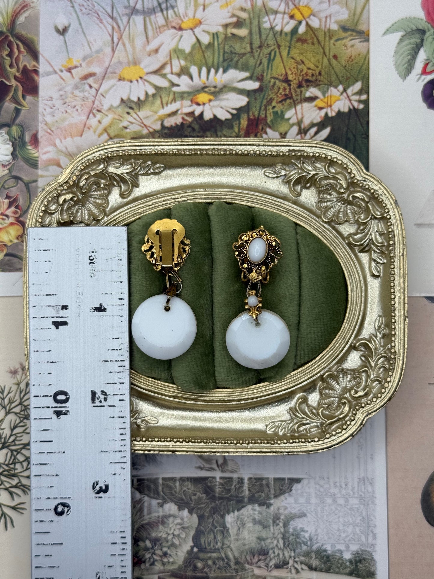 Vintage Gold Tone Dangle Clip On Earrings