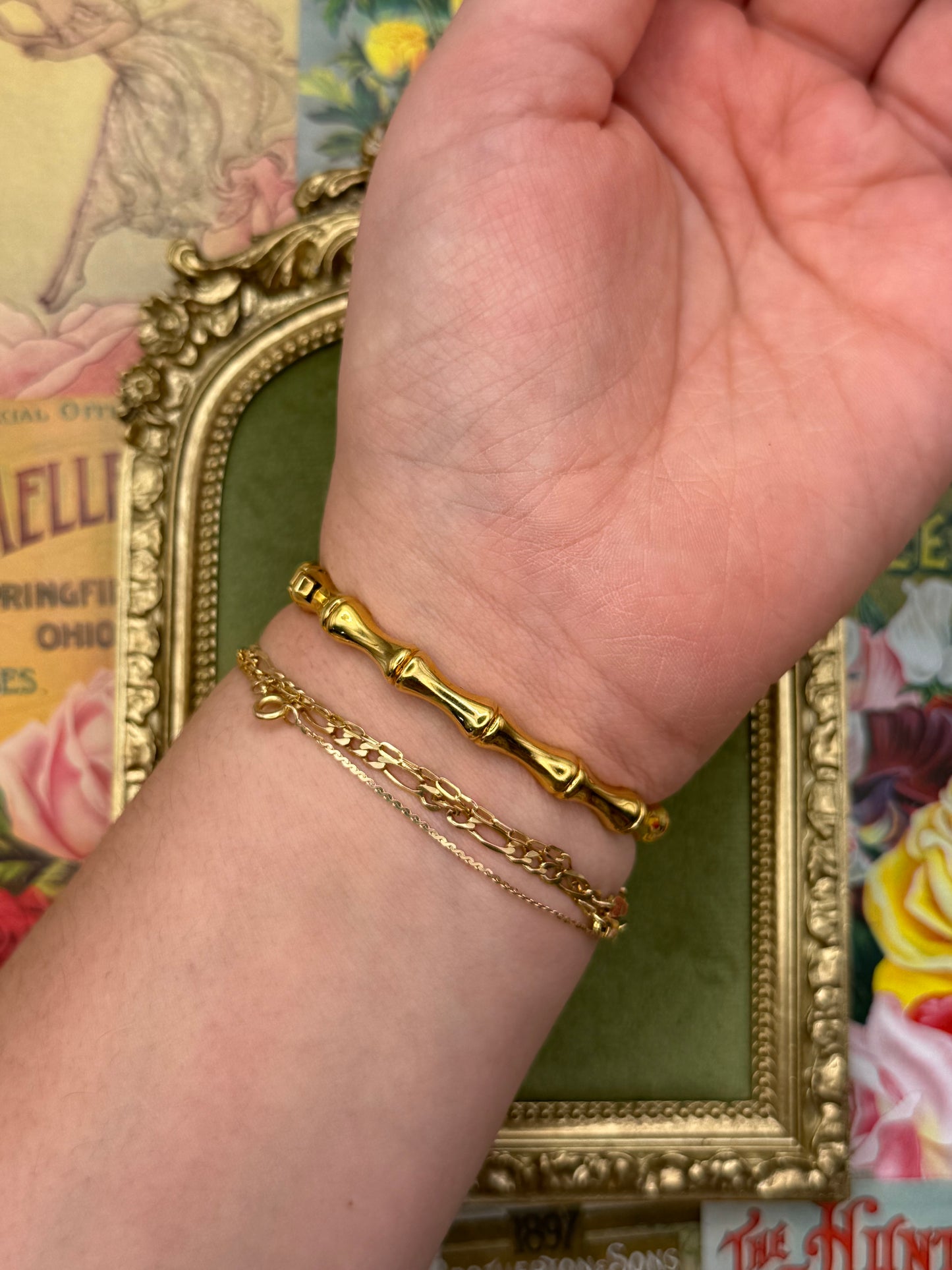Working Vintage Gold Tone Bamboo Style Watch