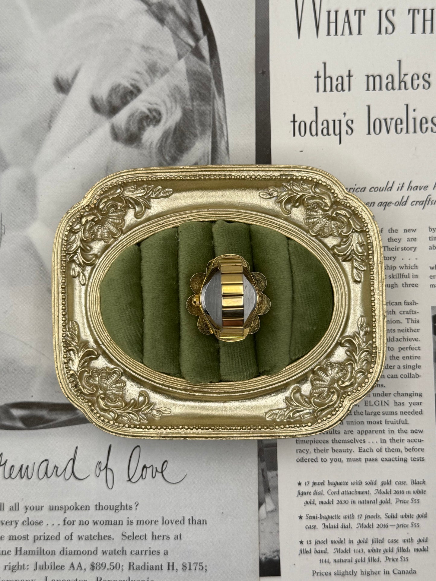 Untested Vintage Gold Tone Crystal Bezel Ring Watch