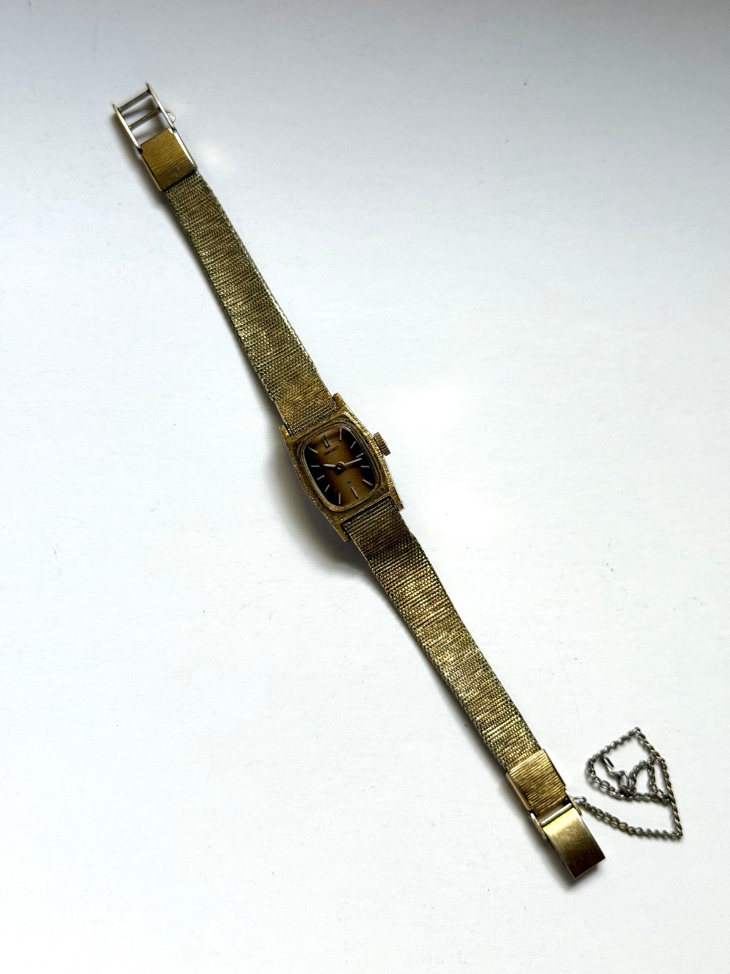 working gold tone wind up brown dial seiko watch
