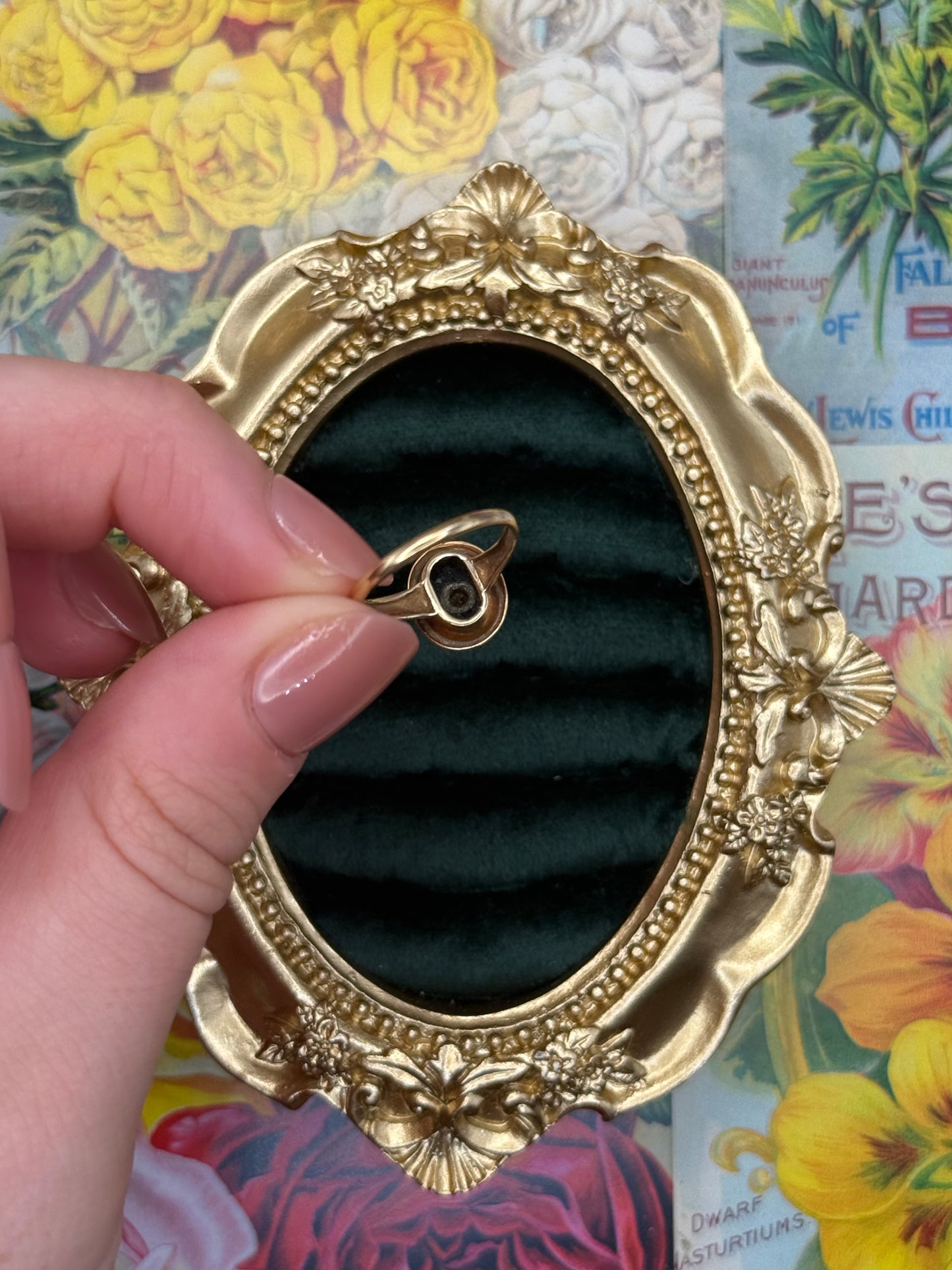 10k Gold Onyx & Diamond Ring Size 5.5