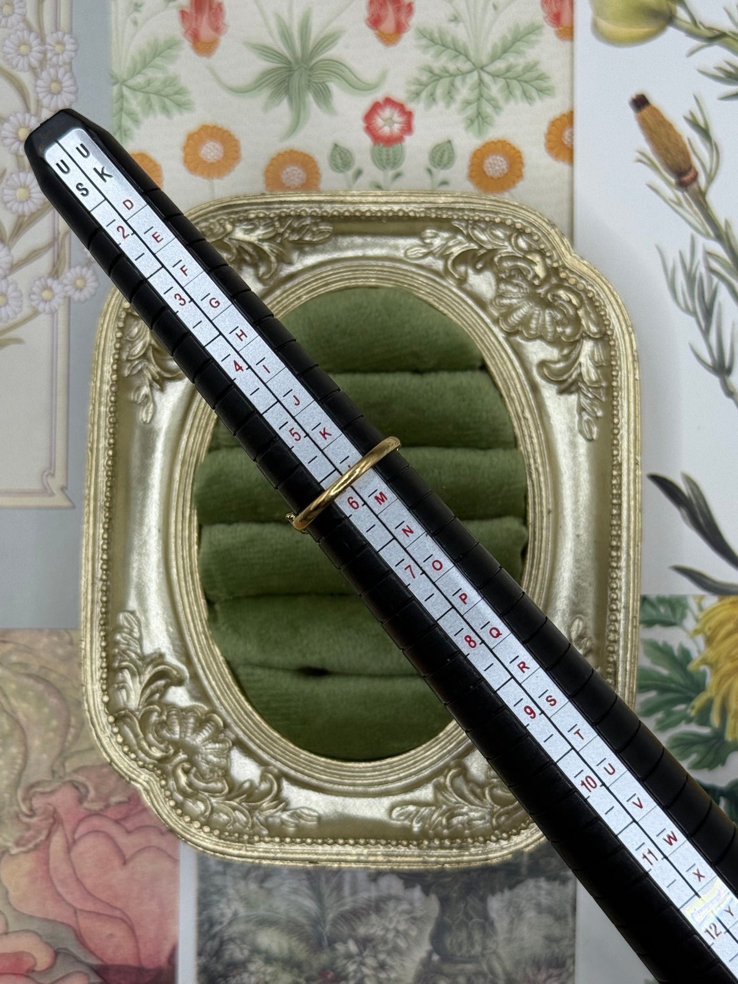 Vintage Gold Tone Avon Red Stone Ring Size 5.5