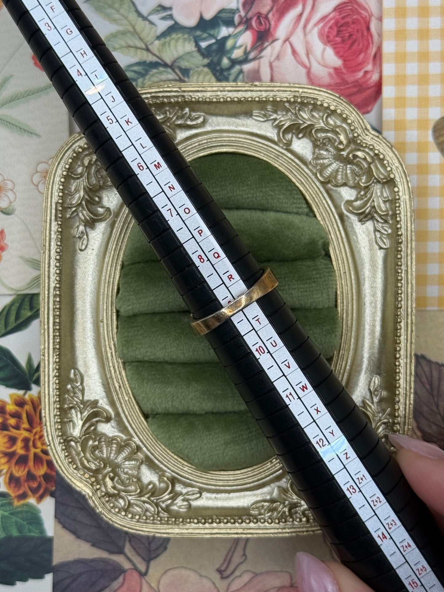 Vintage Gold Tone Purple Stone Ring Size 9