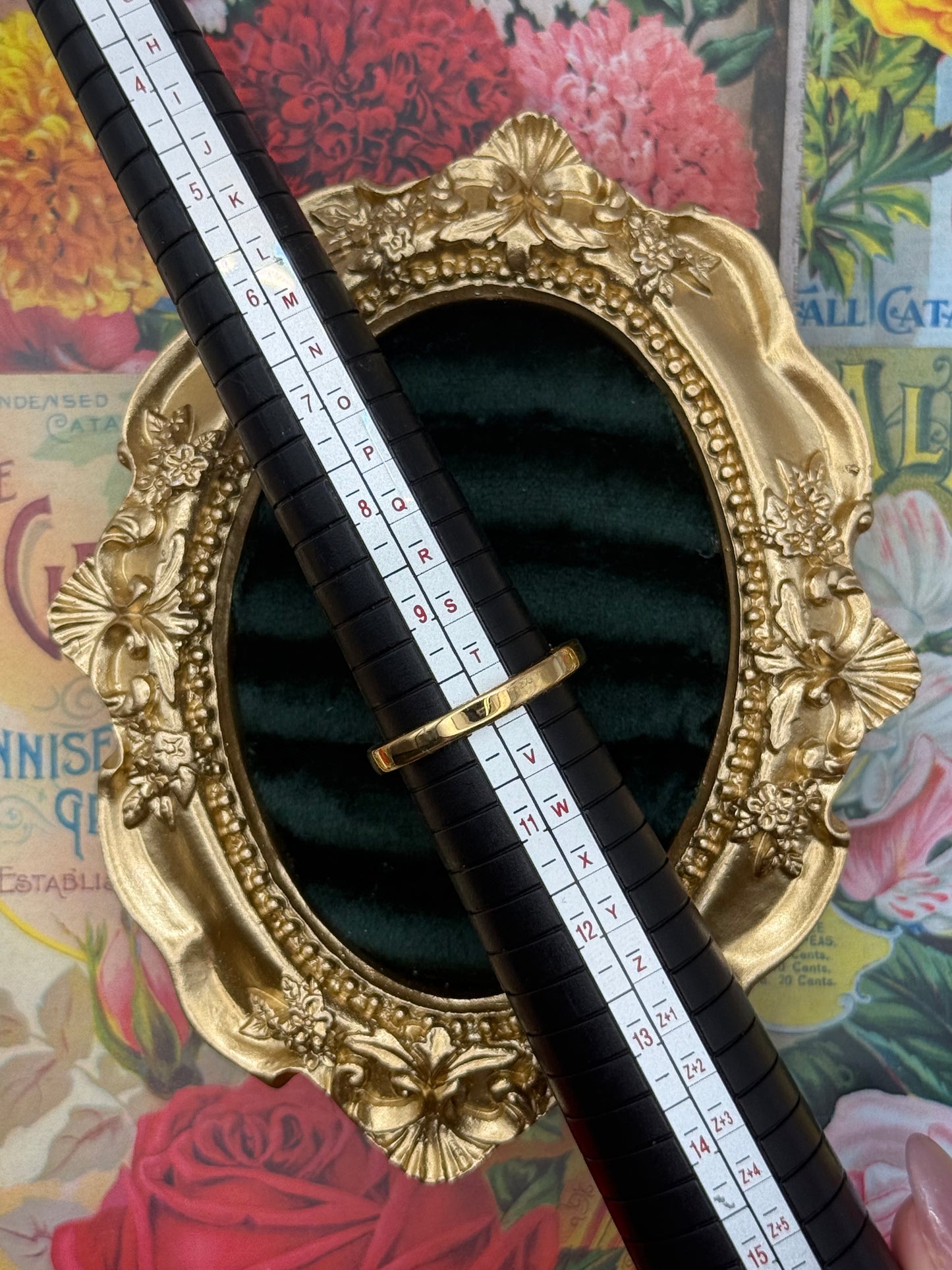 Vintage Gold Tone Old Stock Ring Size 10