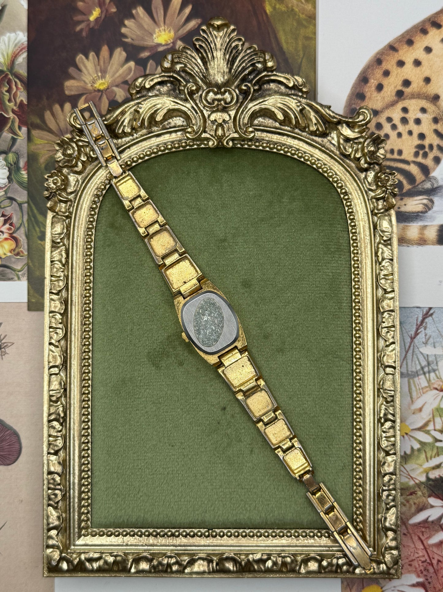 Working Vintage Gold Tone Watch