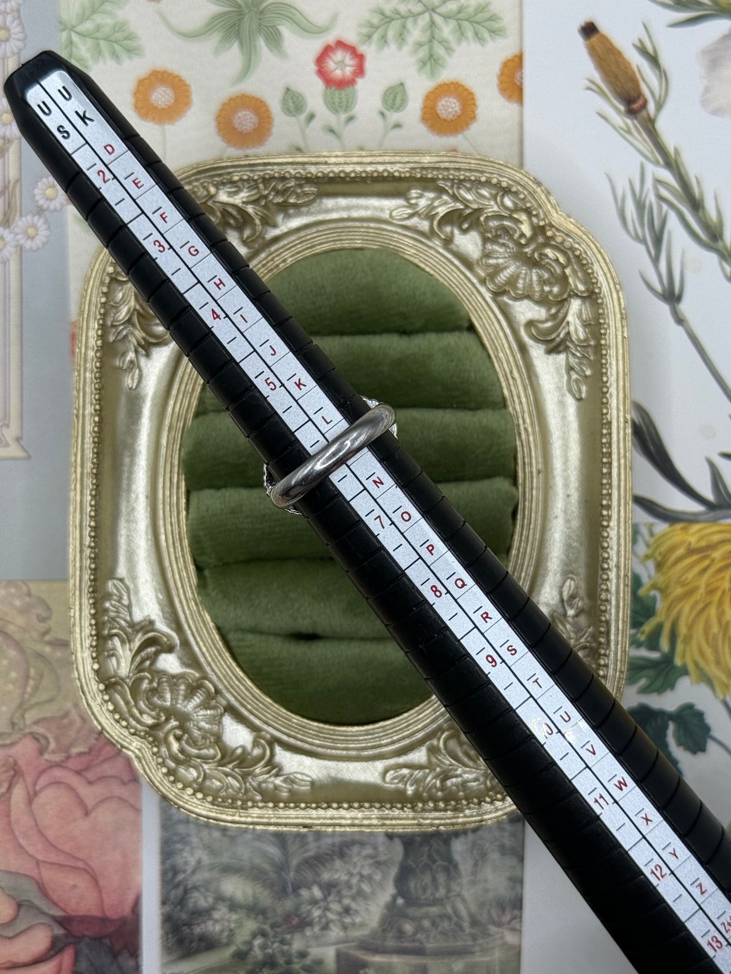 Vintage Silver Tone Avon Blue Stone Ring Size 6