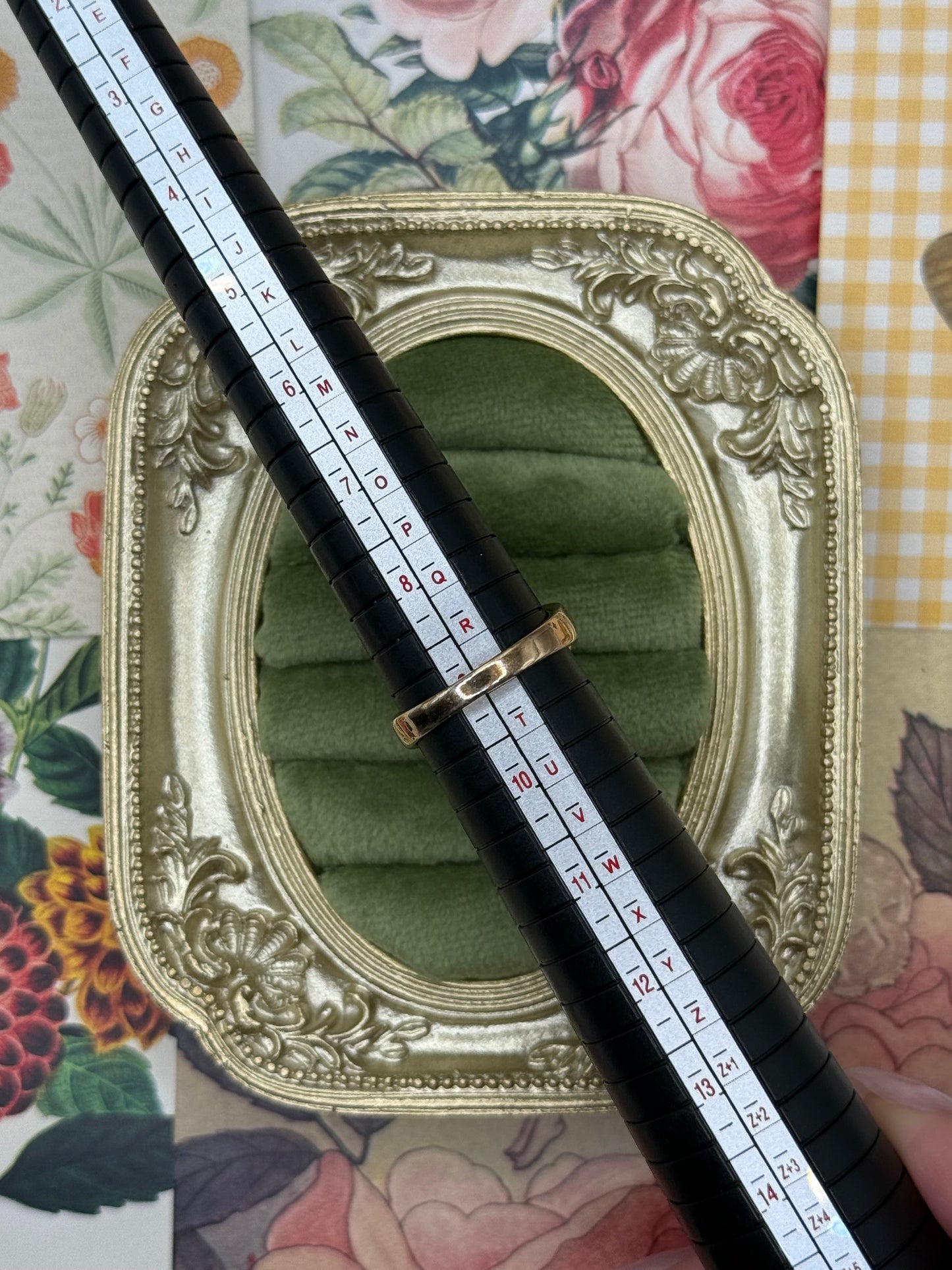 Vintage Gold Tone Blue Stone Ring Size 9