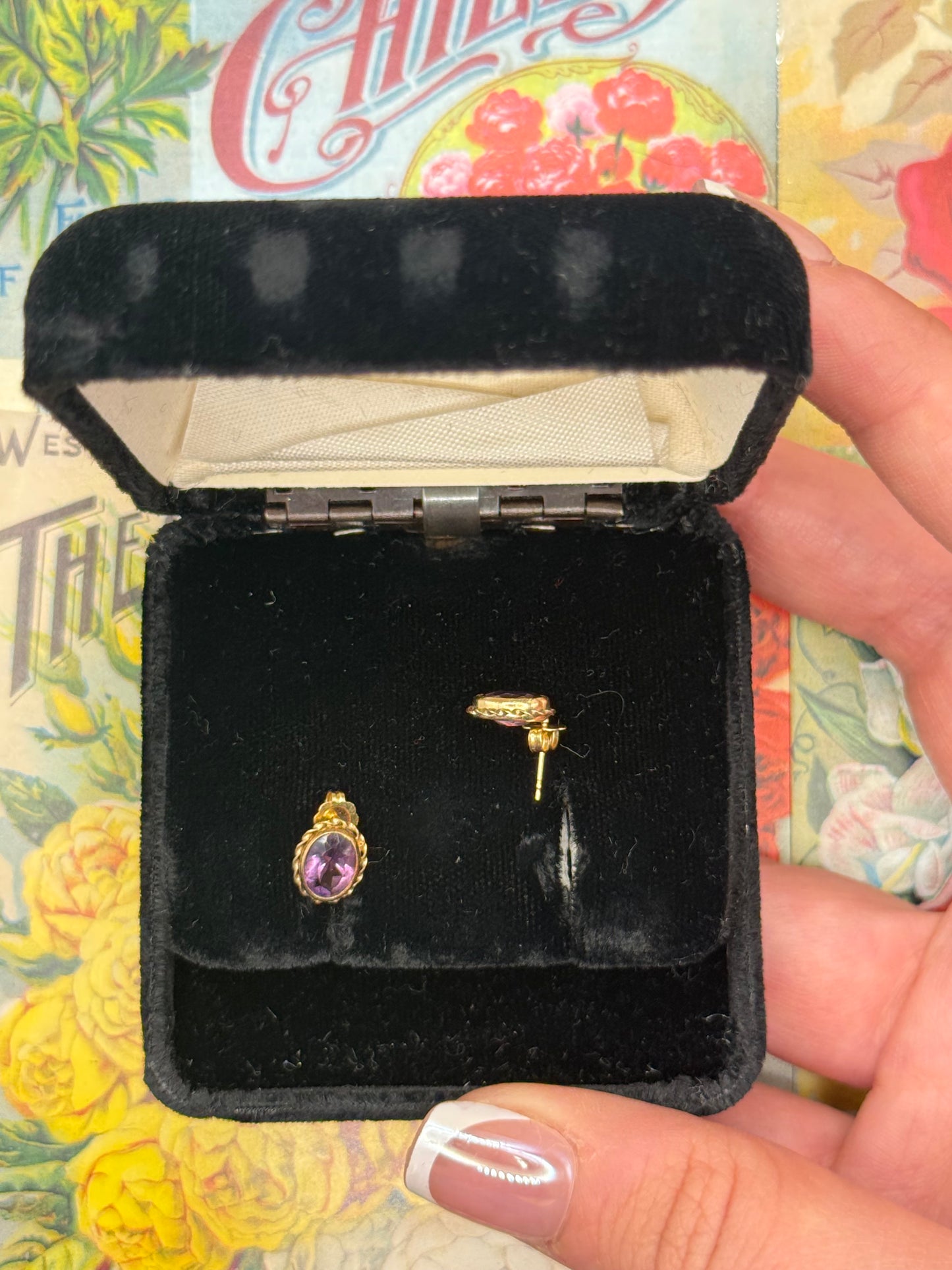 Vintage 14k Gold Purple Stone Stud Earrings 1/3”
