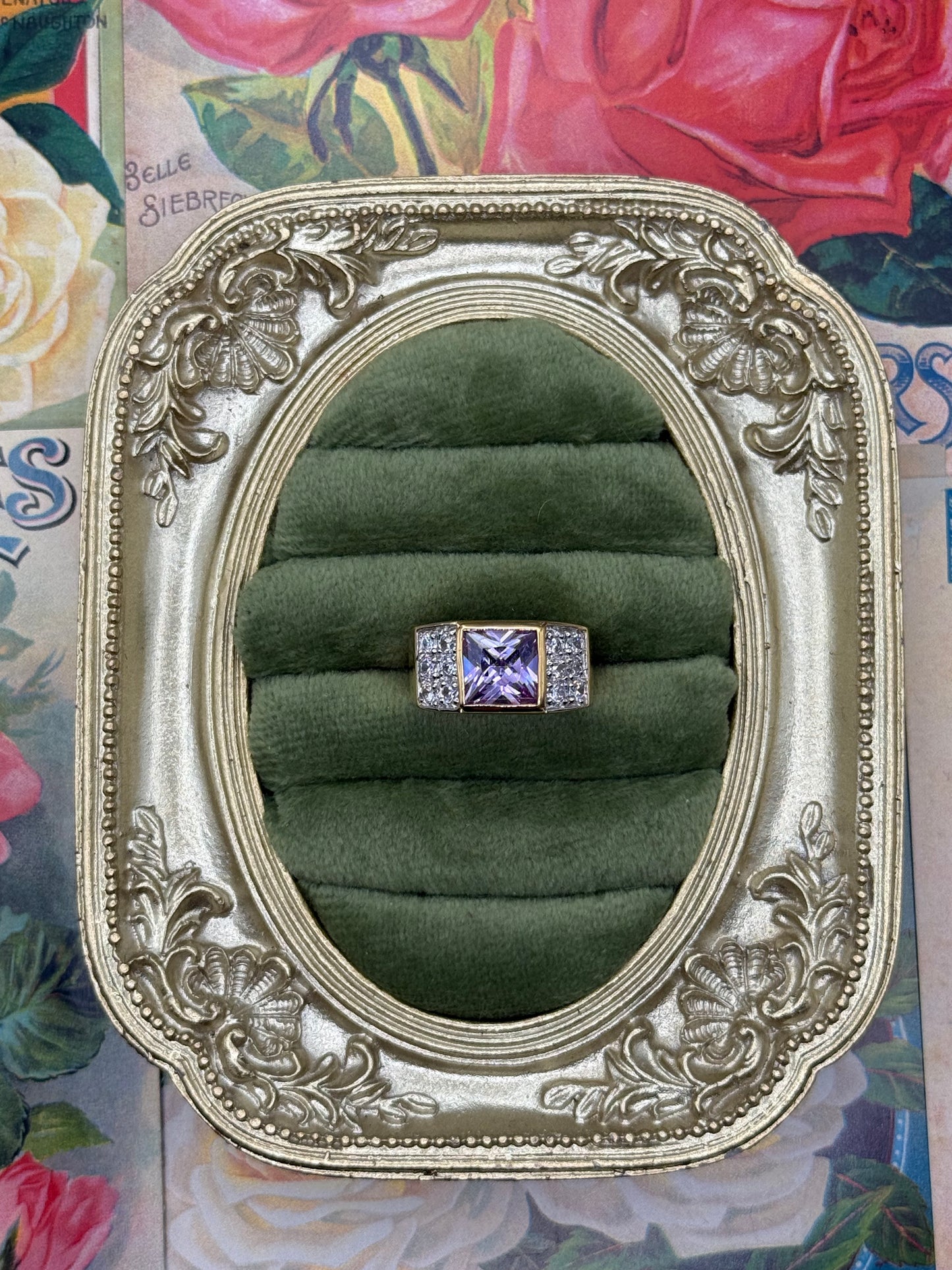 Vintage Gold Tone Old Stock Gemstone Ring Size 6