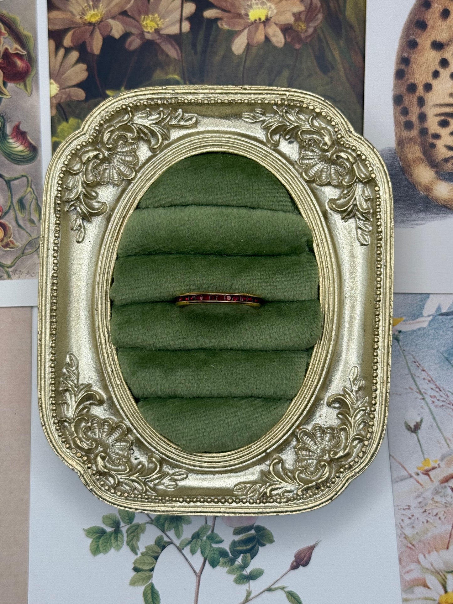 Vintage Gold Tone Ring Size 8