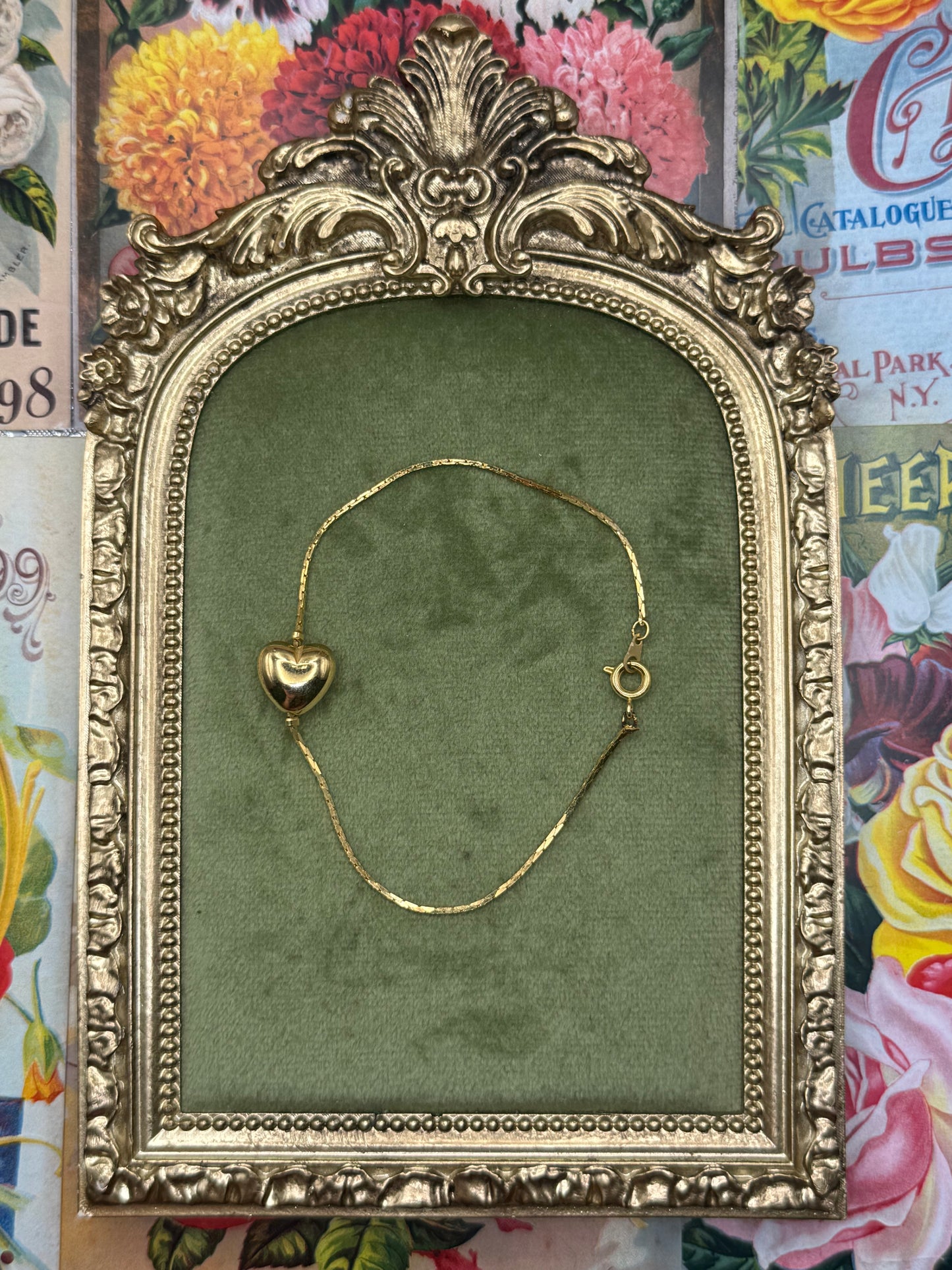 Vintage Gold Tone Heart Bracelet 7.5”