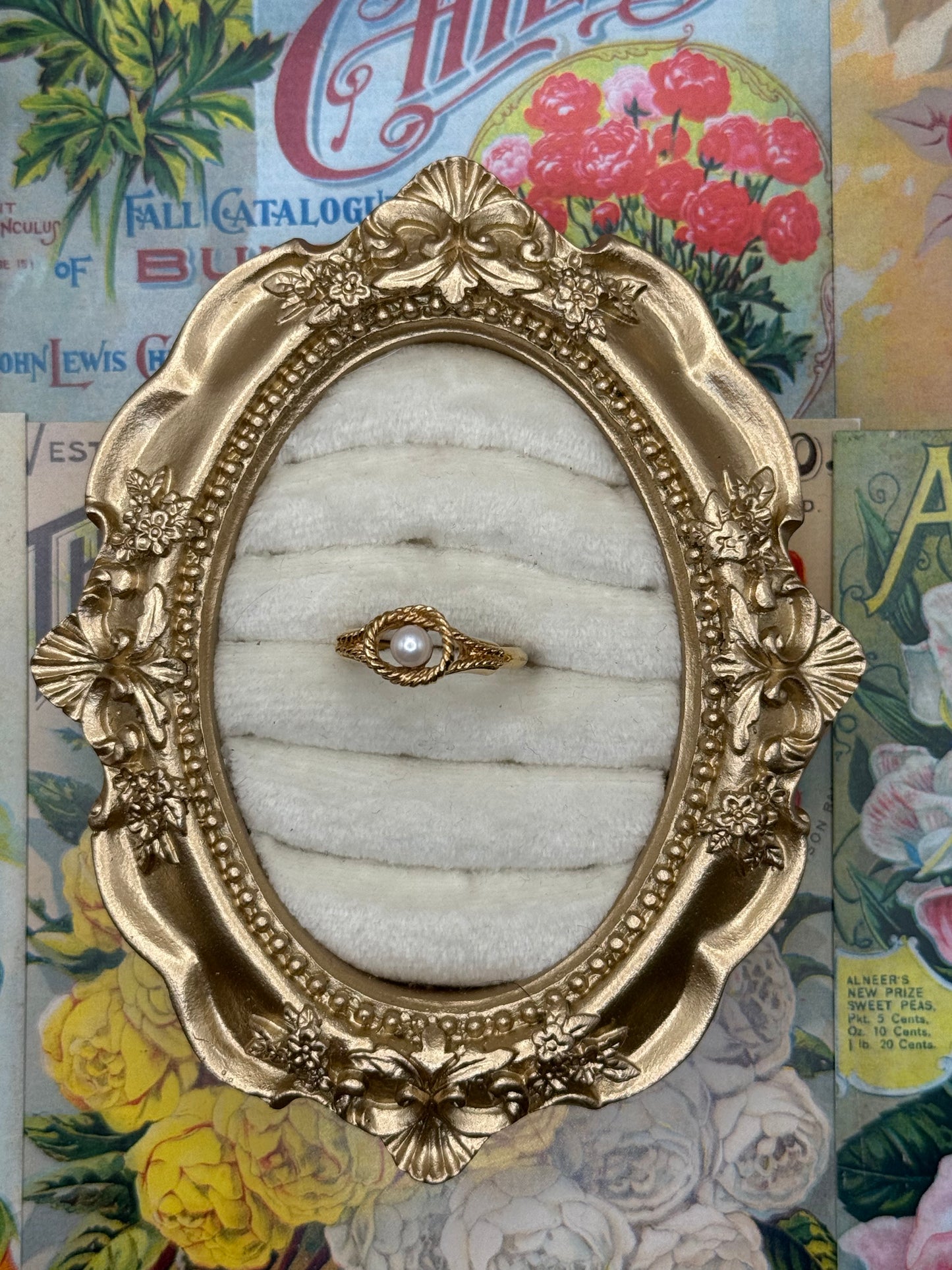Vintage Gold Tone Avon Pearl Ring Size 8.5