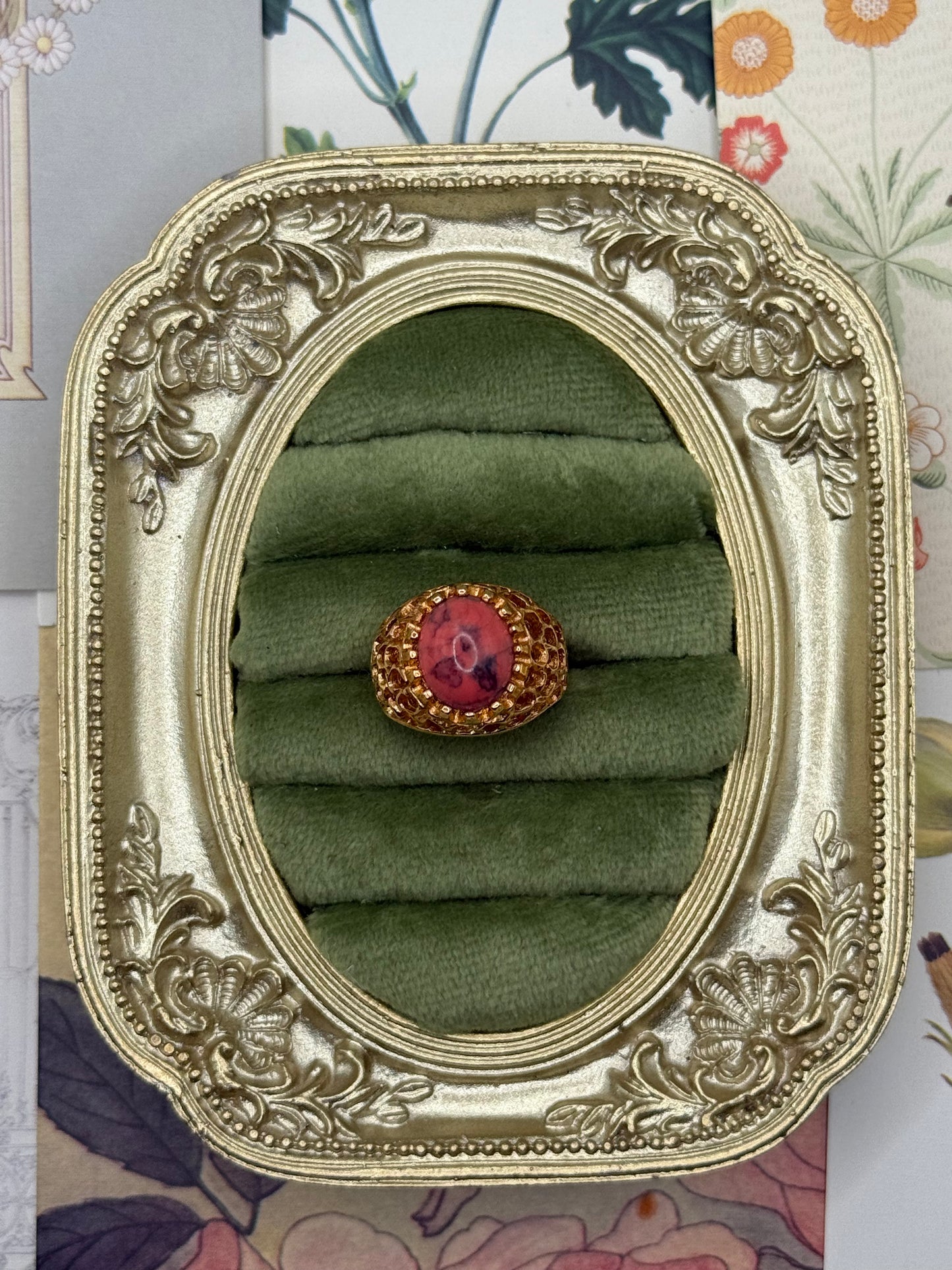 Vintage Gold Tone Old Stock Gemstone Ring Size 6