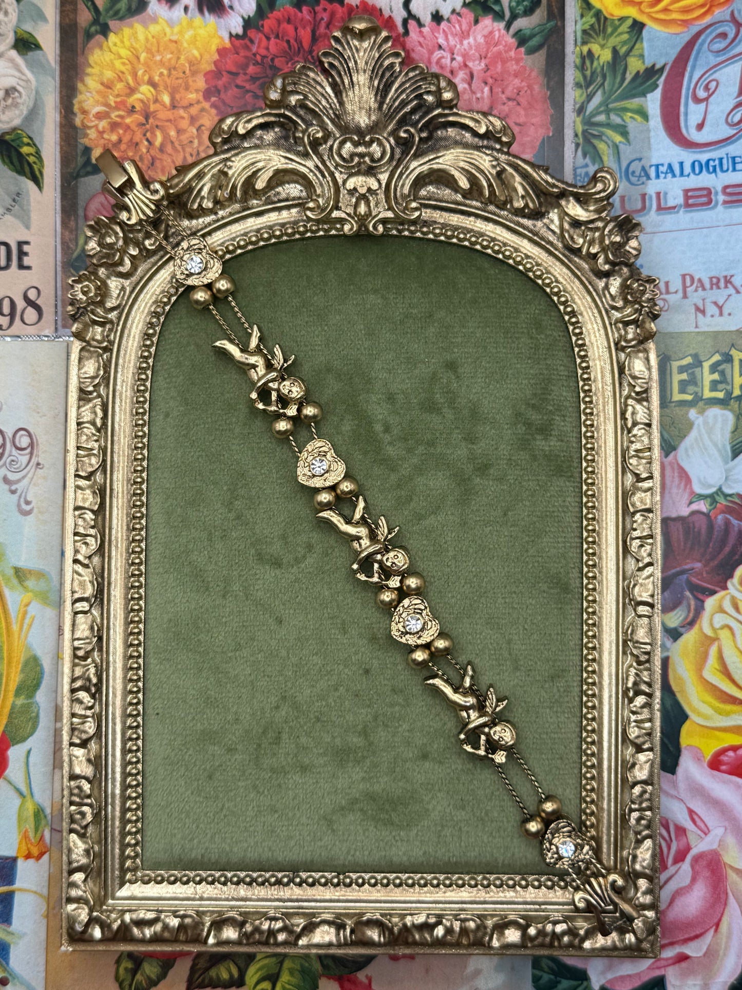 Vintage Gold Tone Cherub Slider Charm Bracelet 6.5”