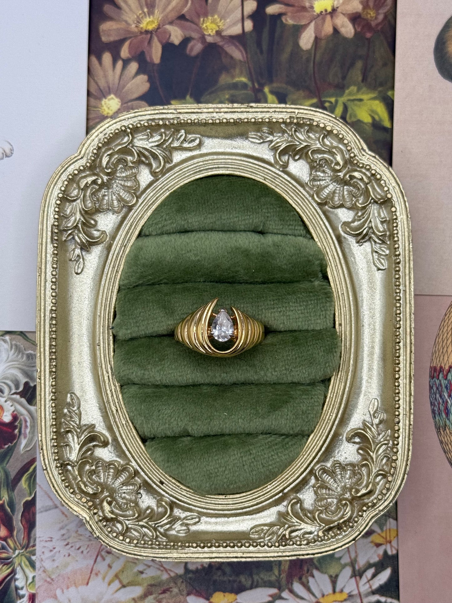 Vintage Gold Tone Asymmetric Ring Size 9