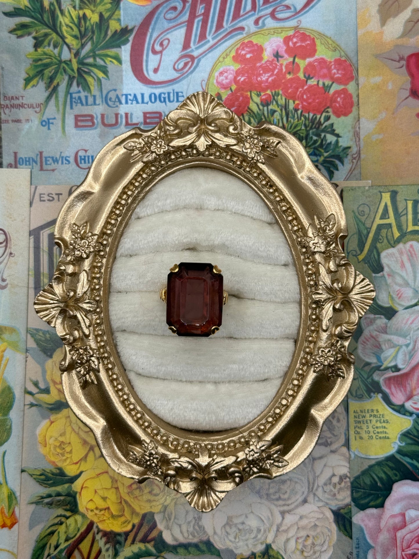 Vintage Gold Tone Chunky Avon Ring Size 7