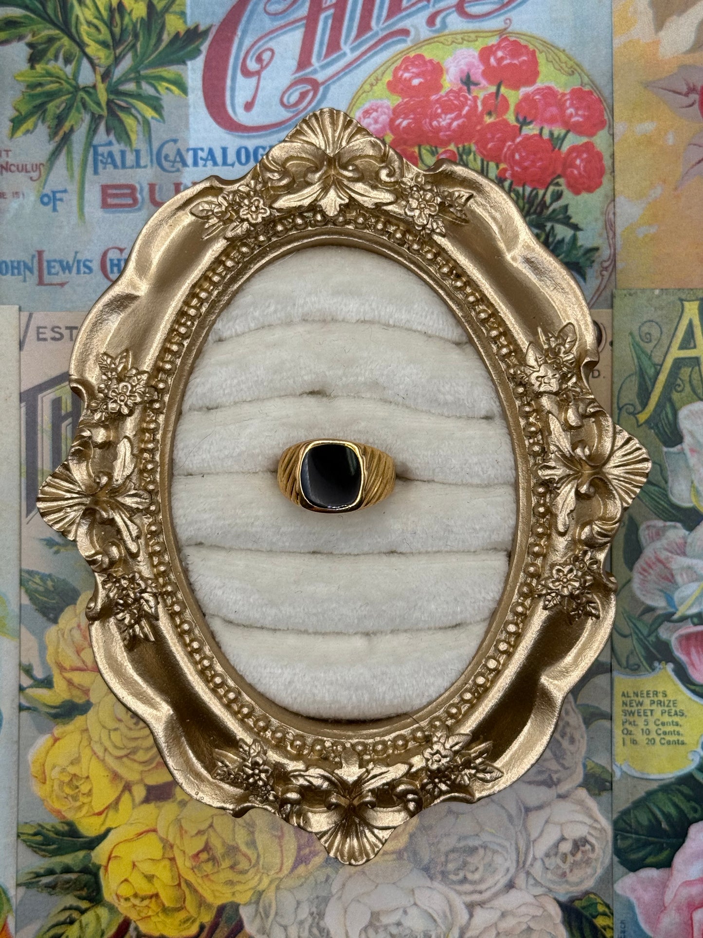 Vintage Gold Tone Signet Style Ring Size 4.75