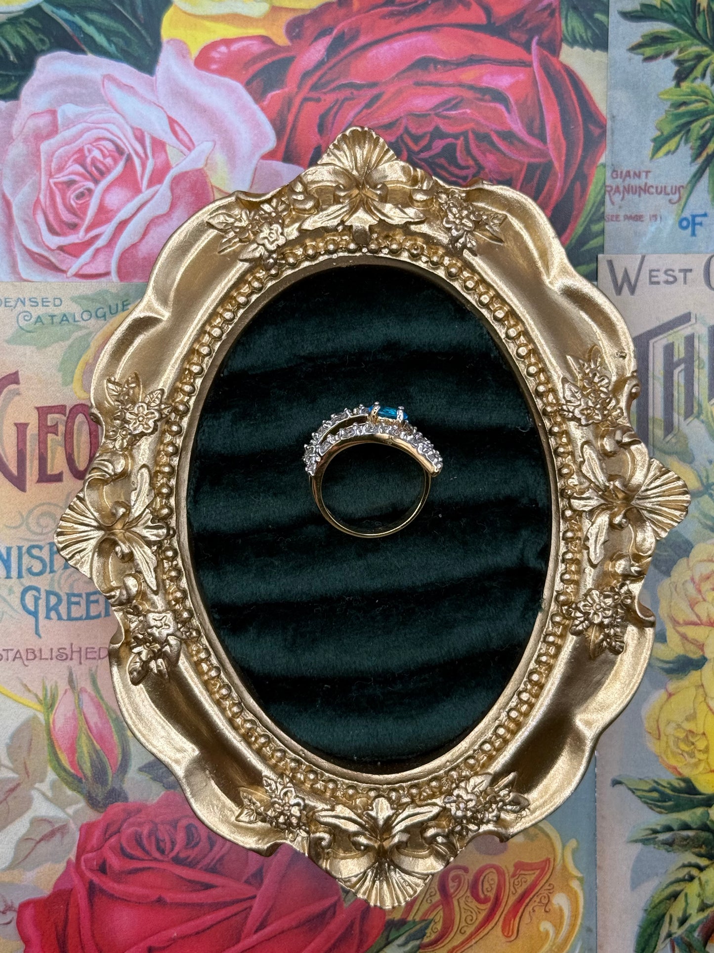 Vintage Gold Tone Old Stock Ring Size 5