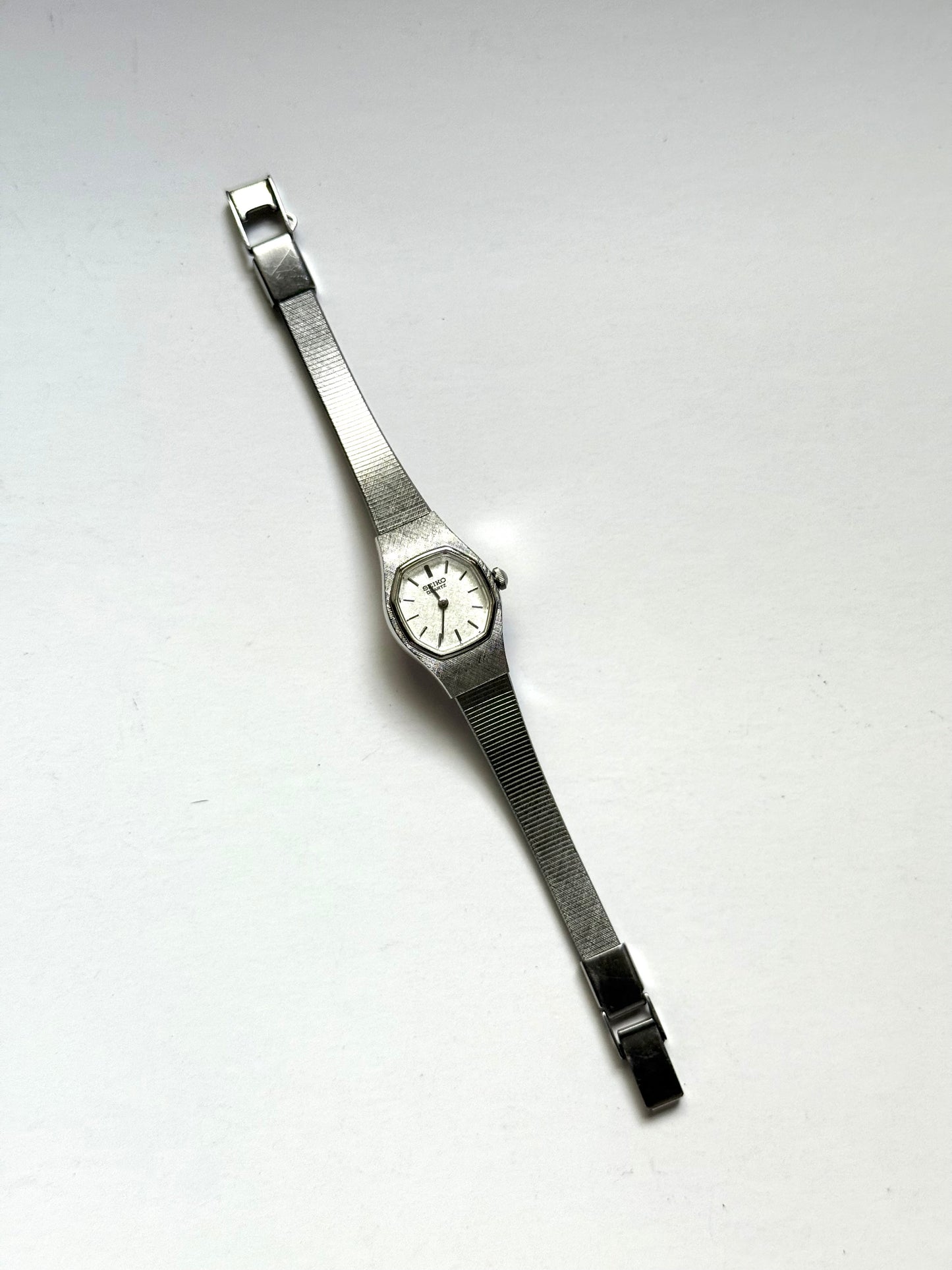 working silver tone octagon dial seiko watch