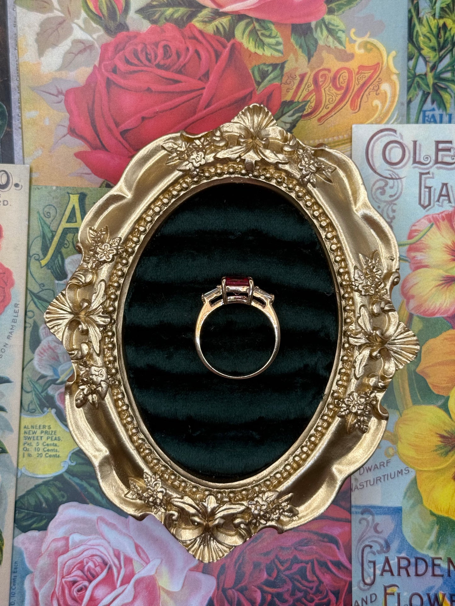 Vintage Gold Tone Old Stock Gemstone Ring Size 9