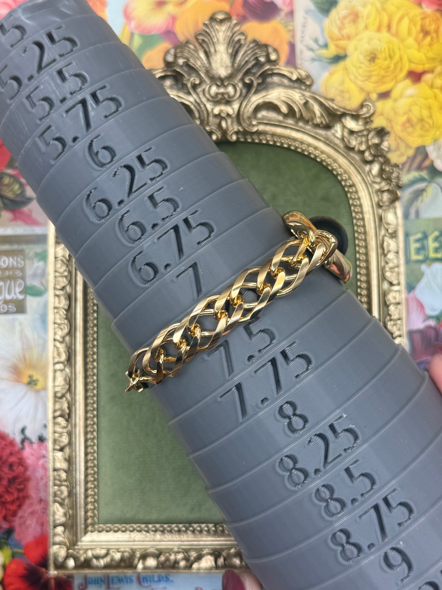 Vintage Gold Tone Chunky Bracelet 7.25”