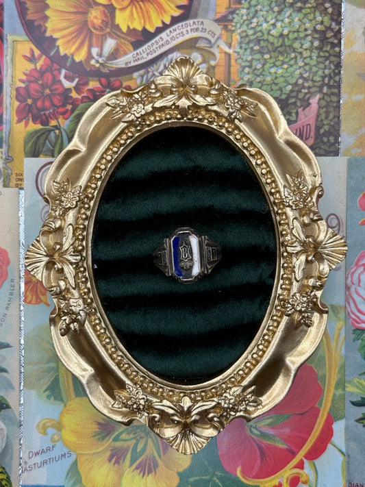Sterling Silver 1961 Class Ring Size 7.75