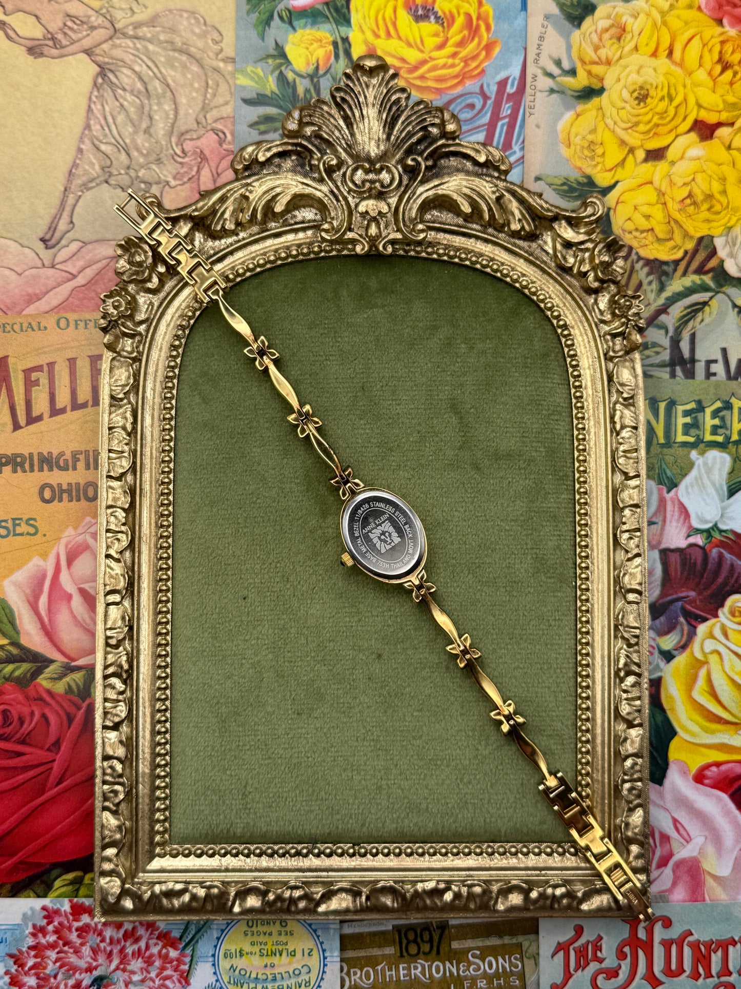 Working Vintage Gold Tone Dainty Gemstone Watch
