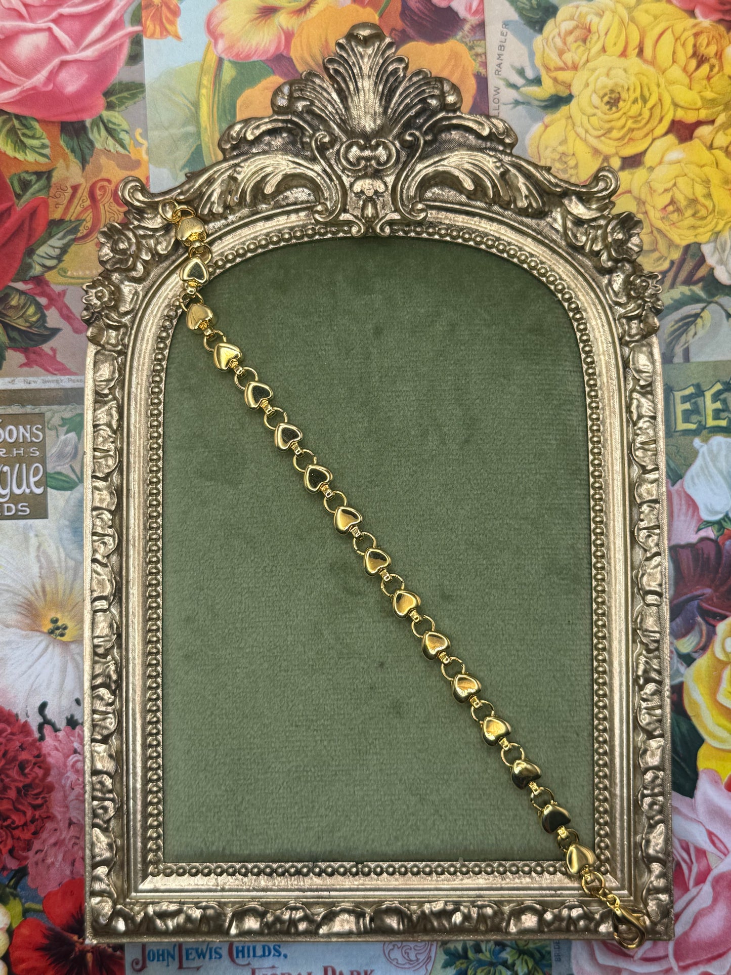 Vintage Gold Tone Dainty Heart Bracelet 6.75”