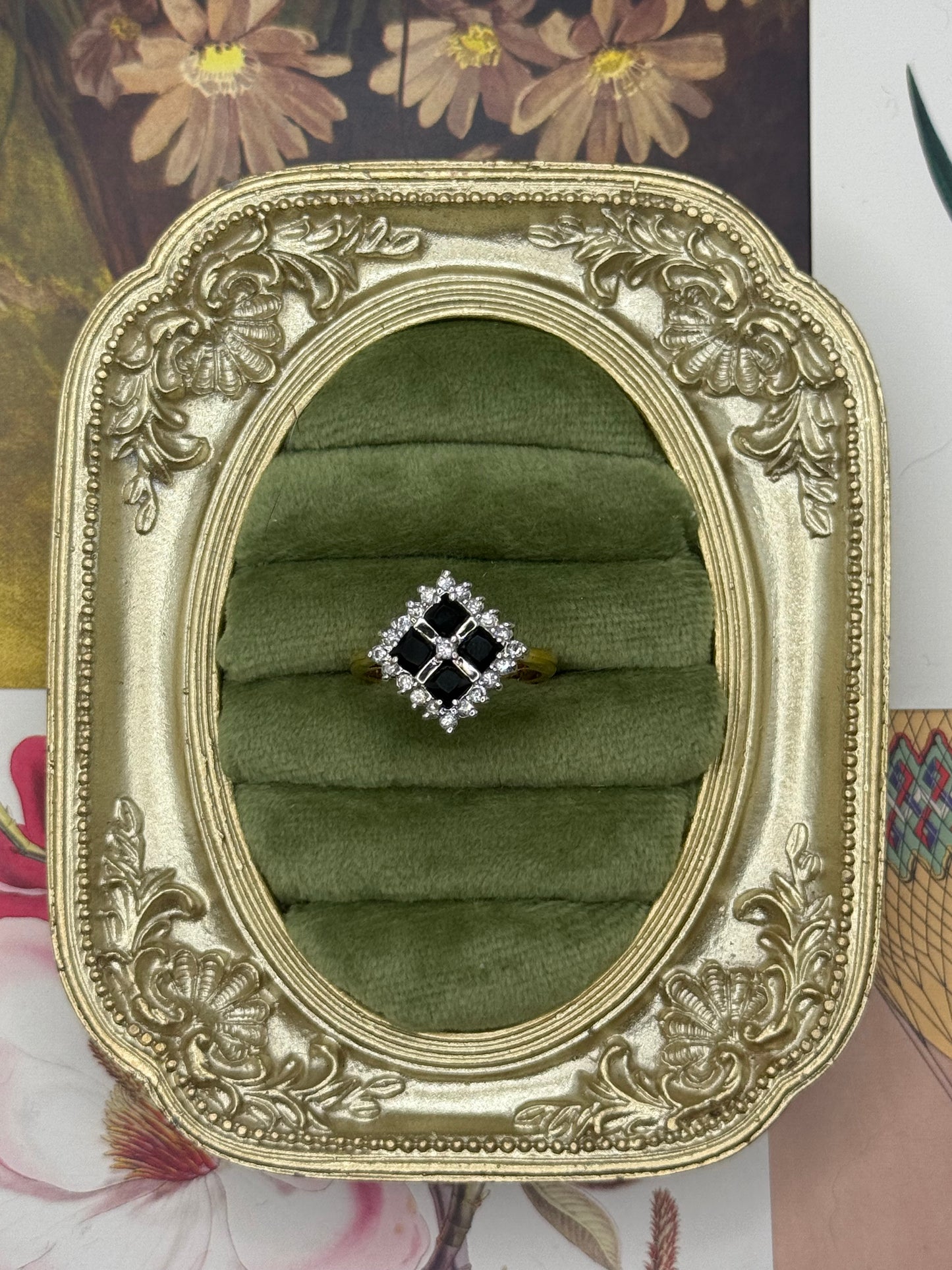 Vintage Gold Tone Black Stone Ring Size 9