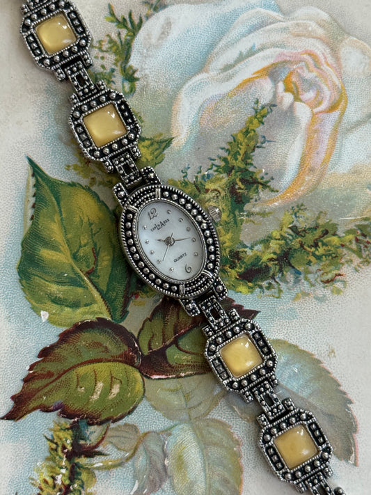 working silver tone yellow gemstone watch