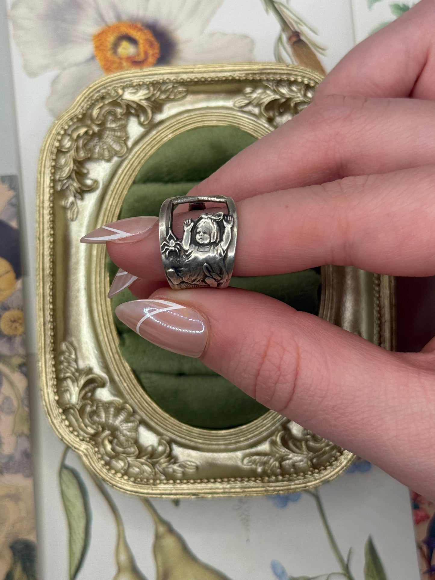 Vintage Sterling Silver Miss Muffett Spoon Ring Size 6