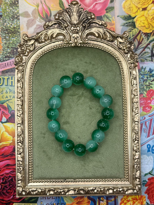 Vintage Green Stretchy Beaded Bracelet 6.25”