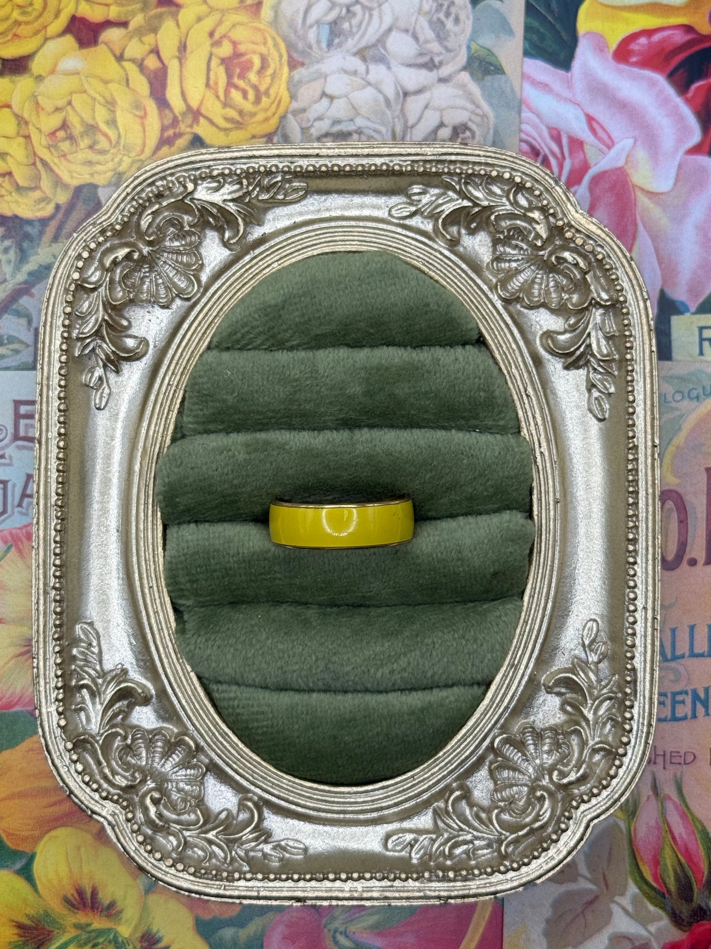 Vintage Gold Tone Enameled Yellow Ring Size 8