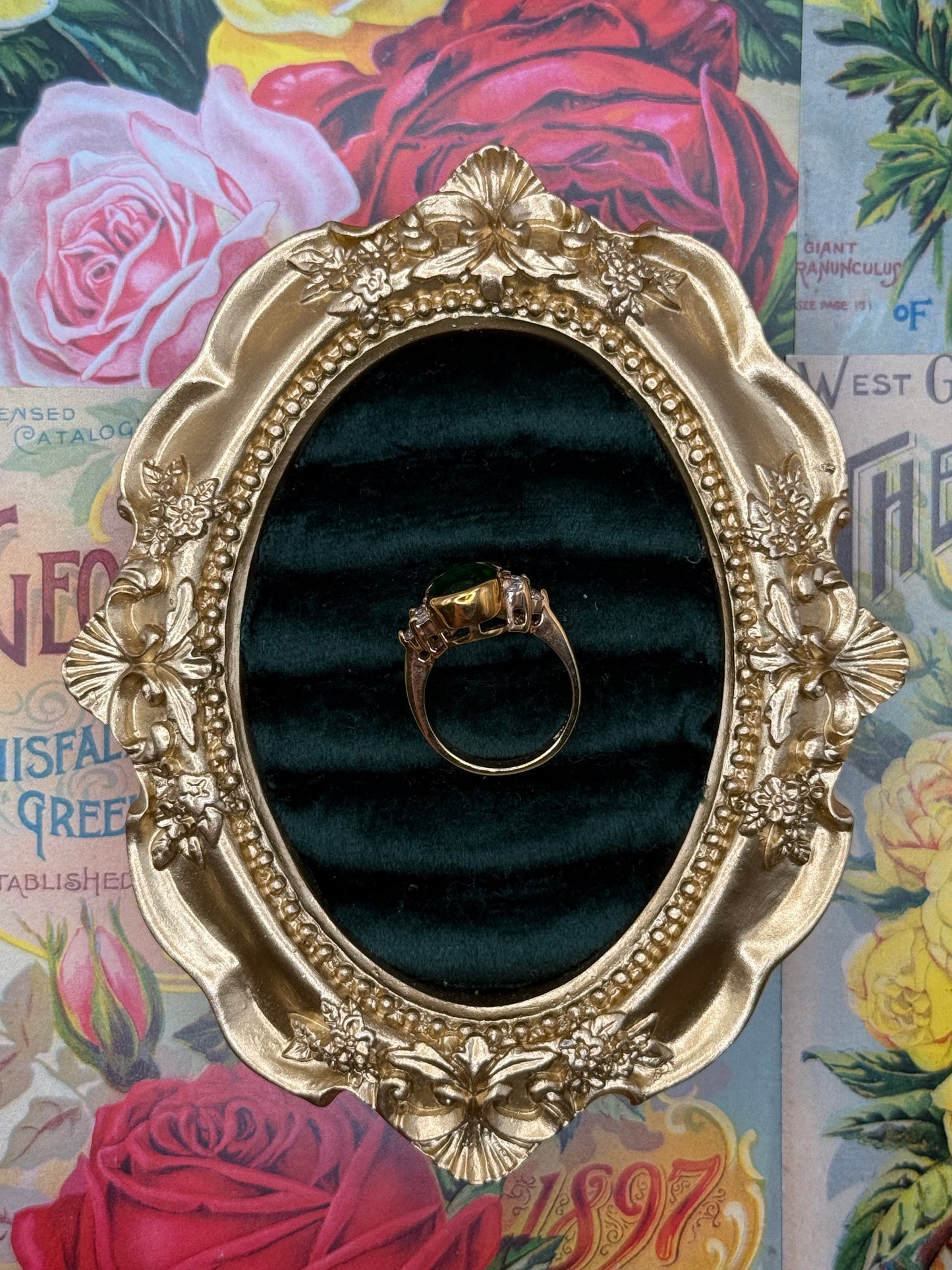 Vintage Gold Tone Old Stock Ring Size 6